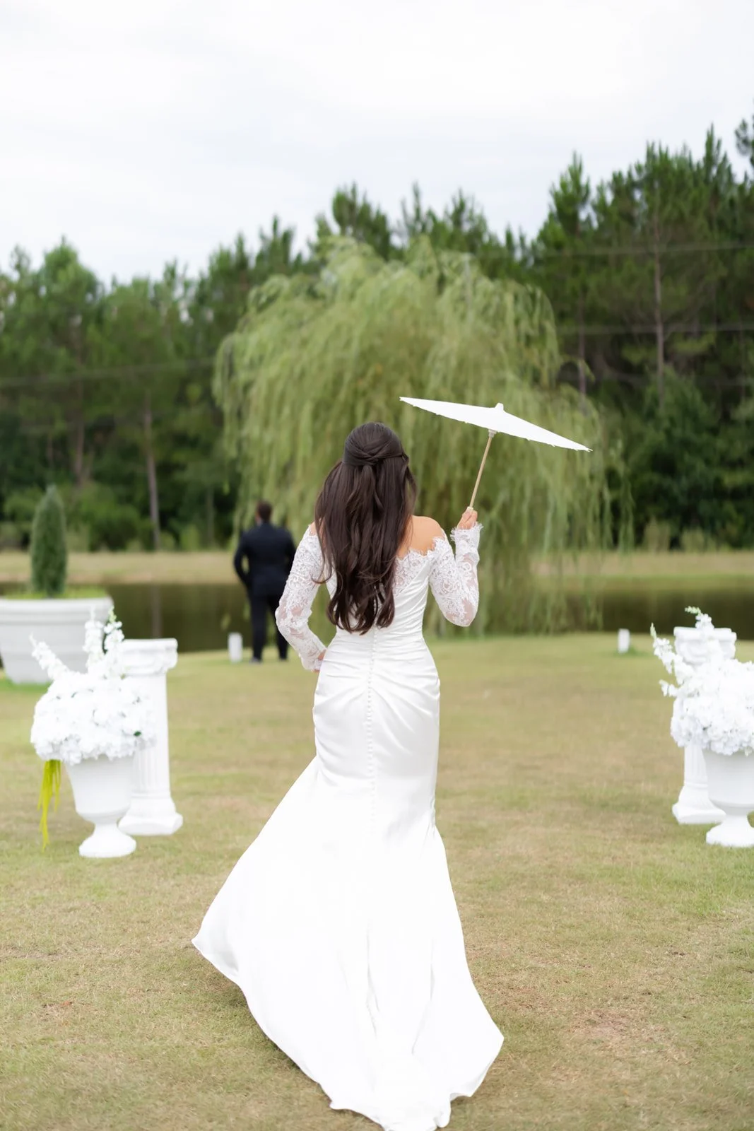 chateau 1800 wedding inspiration southern bride classic wedding at savannah georgia wedding venue.jpg