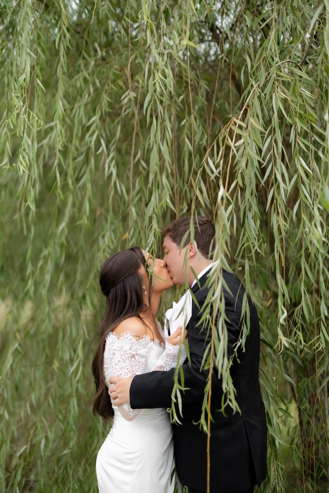 southern wedding inspiration first look private moment reading vows.jpg