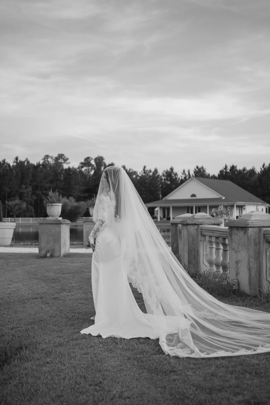 black and white wedding photos beautiful southern bride at chateau 1800 .jpg