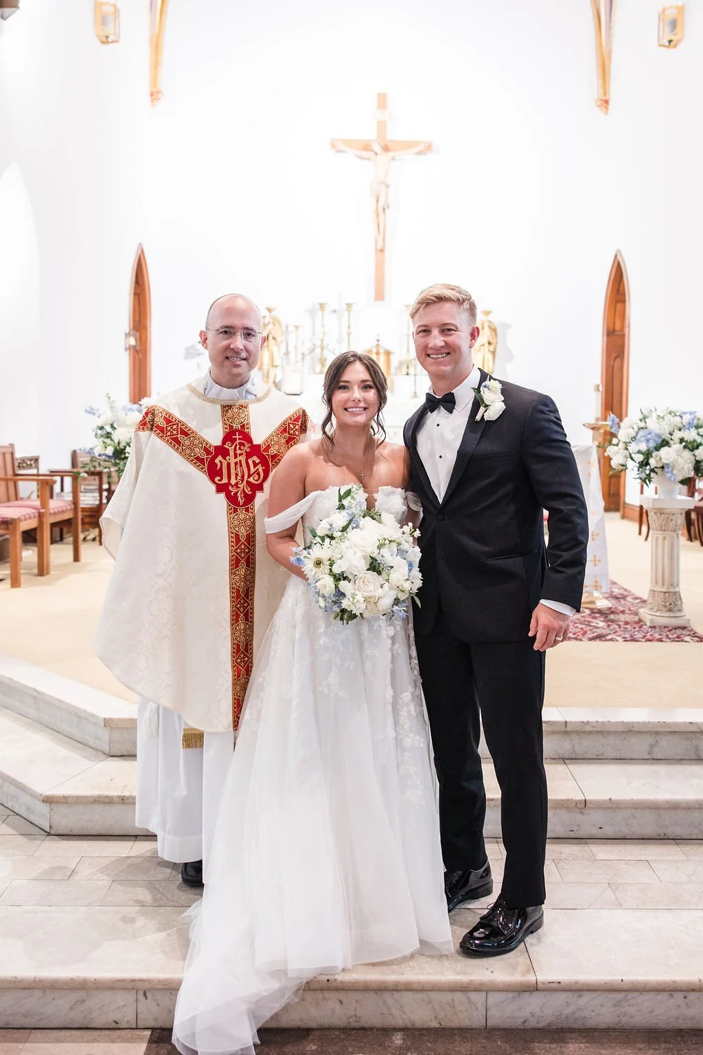 sacred heart wedding in savannah georgia.jpg