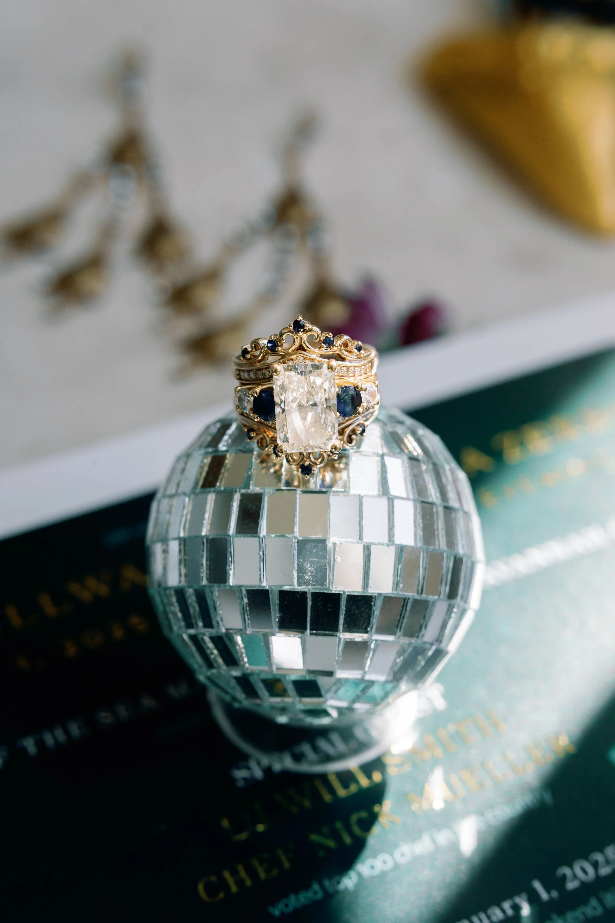 NEW YEARS EVE WEDDING INSPIRATION DISCO BALL WEDDING INSPIRATION.jpg