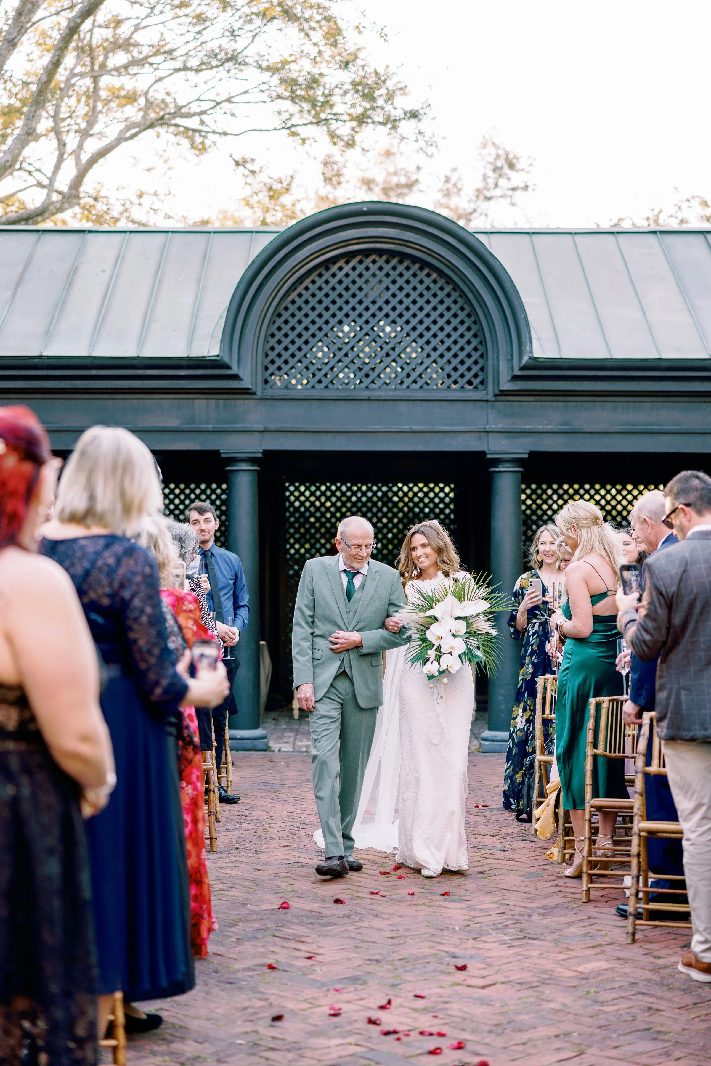 ivory-and-beau-weddings-rebecca-and-kevin-ships-of-the-sea-museum-wedding-venue-savannah-georgia-savannah-wedding-flowers-wedding-florist-ceremony-aisle.jpg
