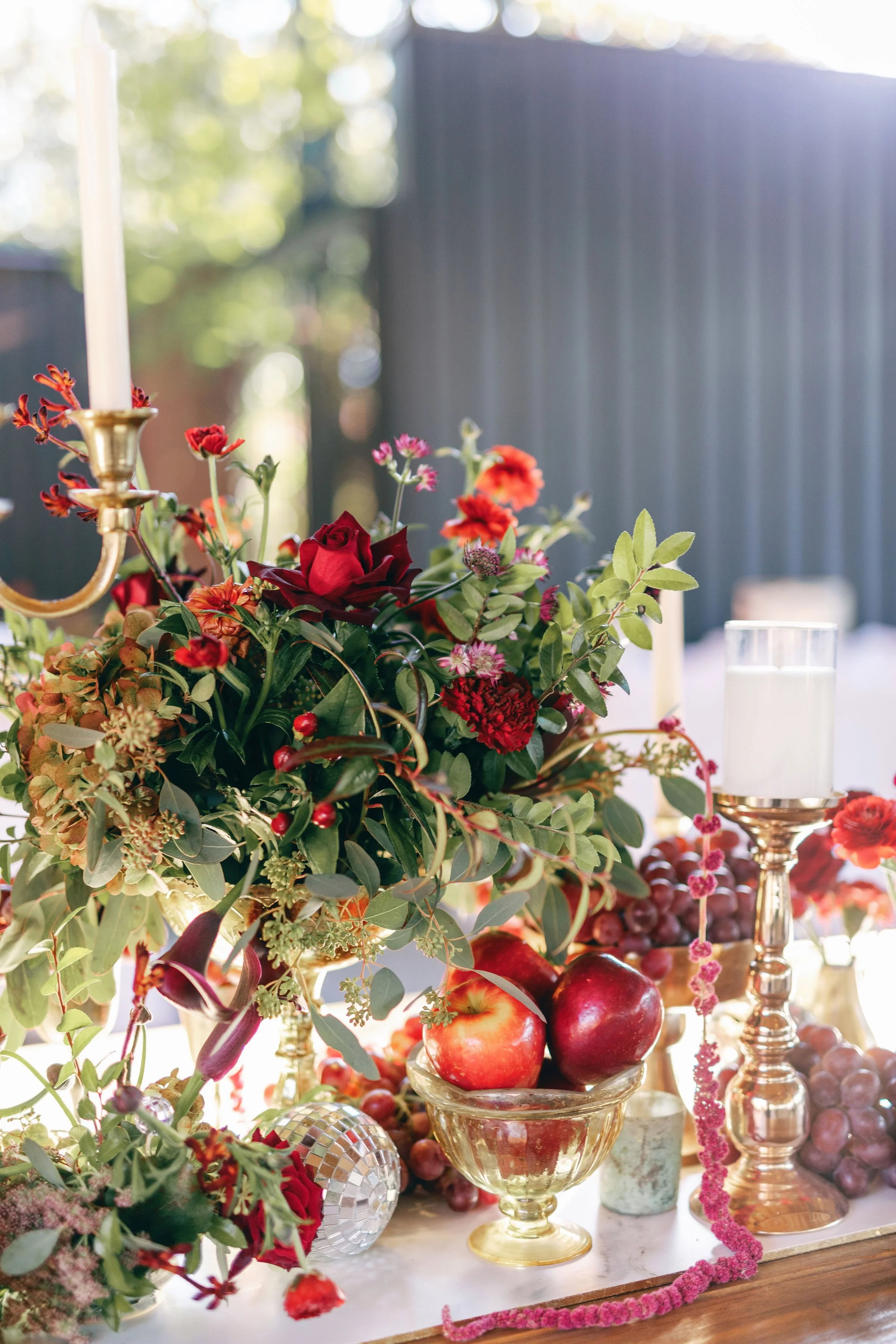 ivory-and-beau-weddings-rebecca-and-kevin-ships-of-the-sea-museum-wedding-venue-savannah-georgia-savannah-wedding-flowers-wedding-florist-reception-details-red-flowers.jpg