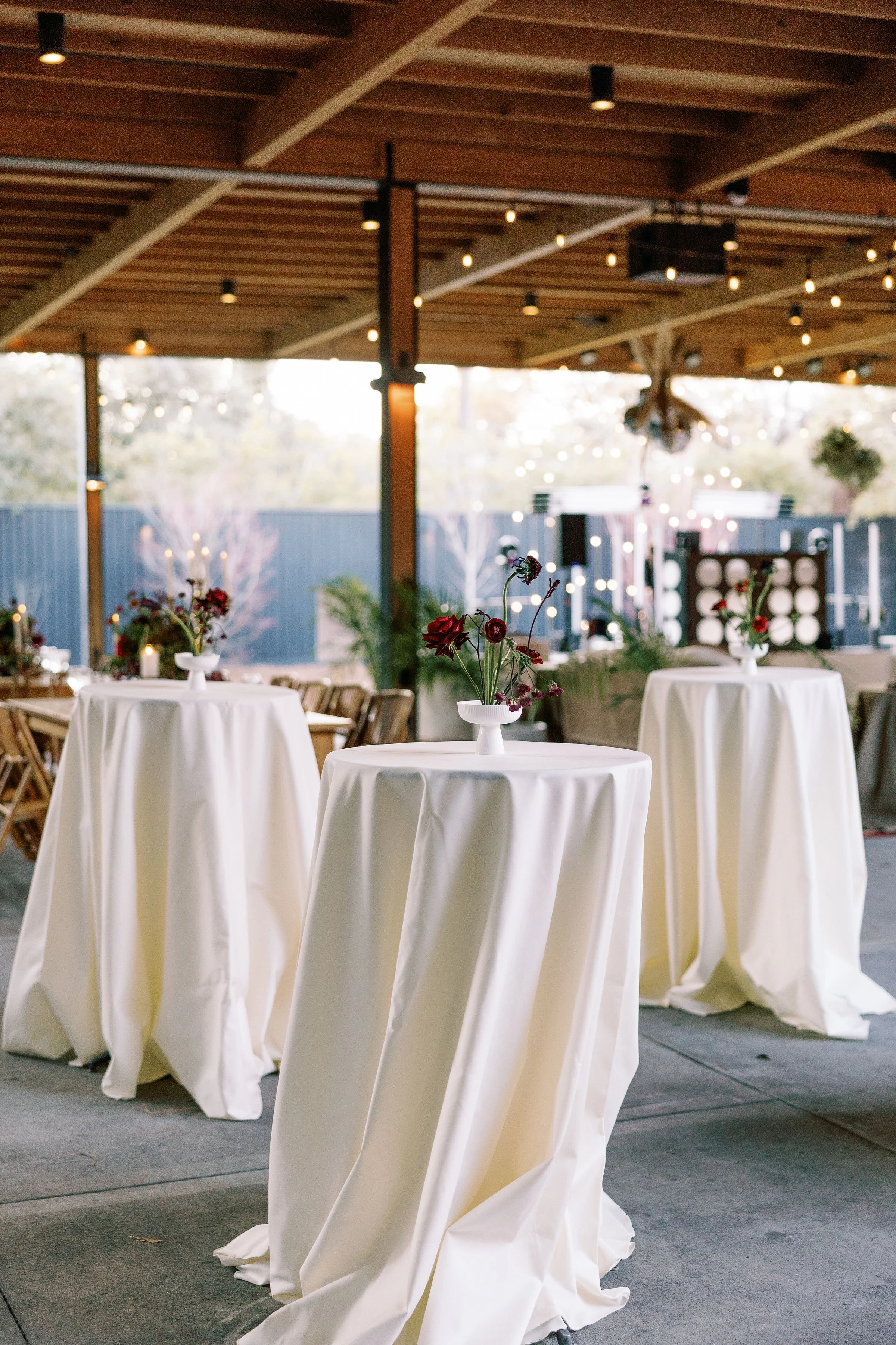 ivory-and-beau-weddings-rebecca-and-kevin-ships-of-the-sea-museum-wedding-venue-savannah-georgia-savannah-wedding-flowers-wedding-florist-reception-table-linens.jpg