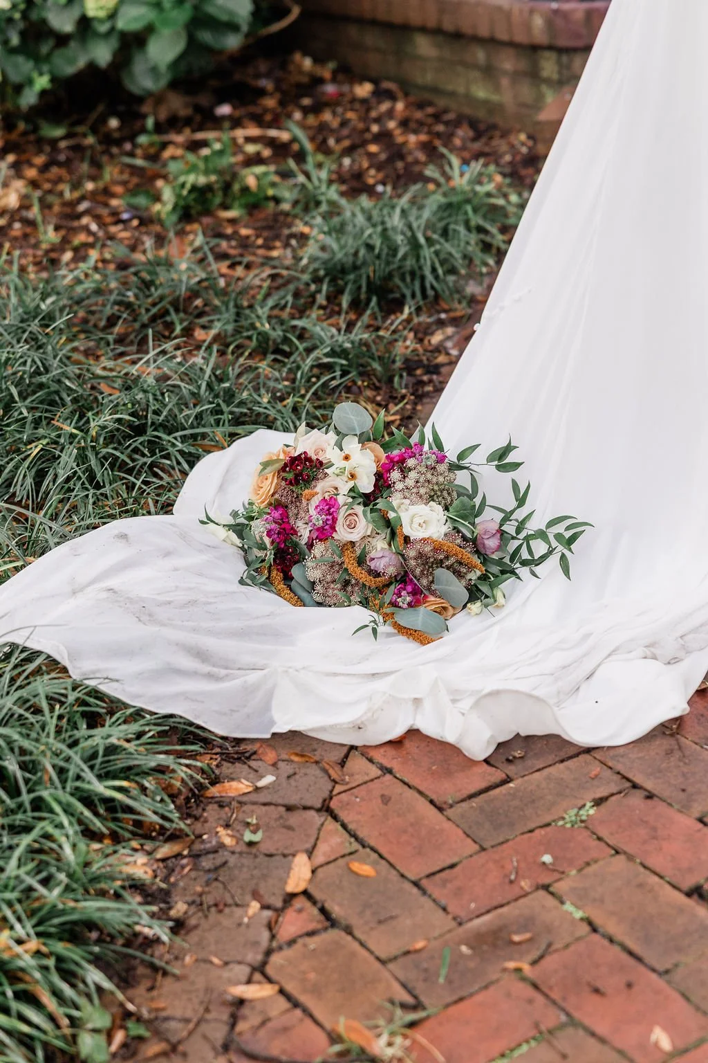 ivory & beau savannah elopement flowers.jpg