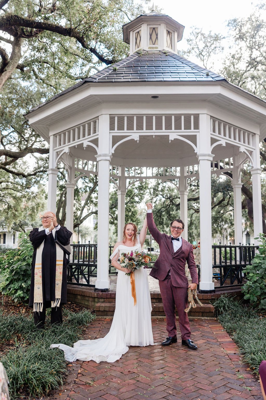 whitefield square elopement ivory & beau savannah elopement bouquet.jpg