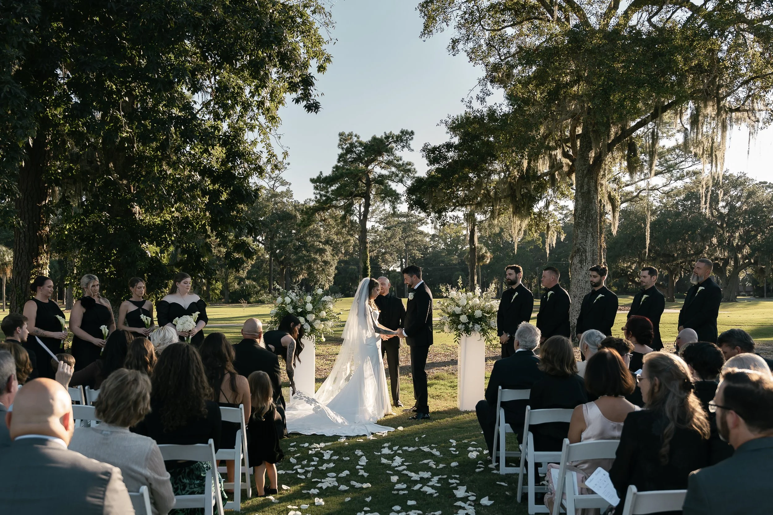 ivory-and-beau-flowers-savannah-georgia-florist-wedding-flowers-real-weddings-timeless-classic-savannah-country-club-wedding-venue-ceremony-lowcountry-weddings.jpg