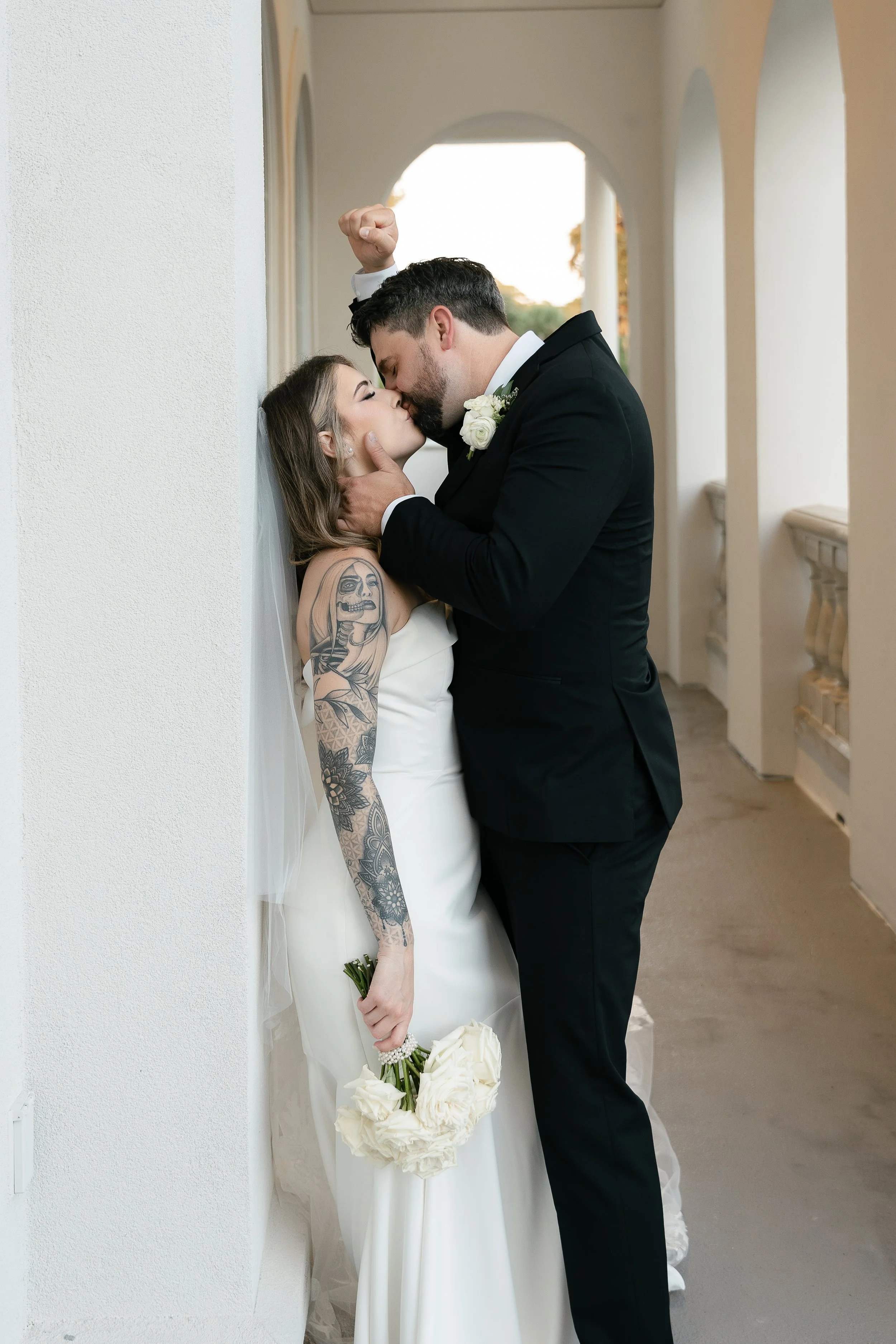 ivory-and-beau-flowers-savannah-georgia-florist-wedding-flowers-real-weddings-timeless-classic-savannah-country-club-wedding-venue-bride-and-groom-portraits-white-florals.jpg