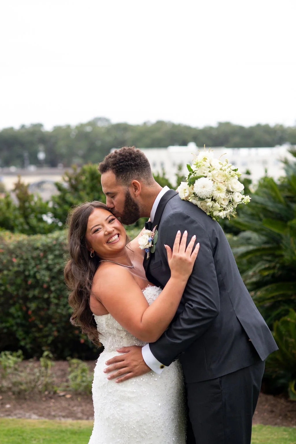 southern weddings at the westin savannah waterfront hotel.jpg