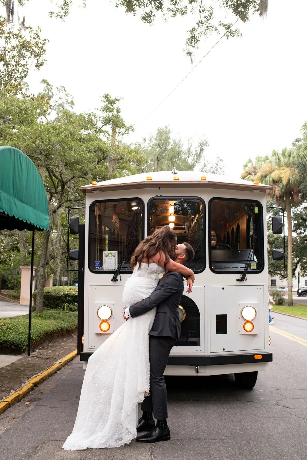 trolley weddings in savannah georgia.jpg