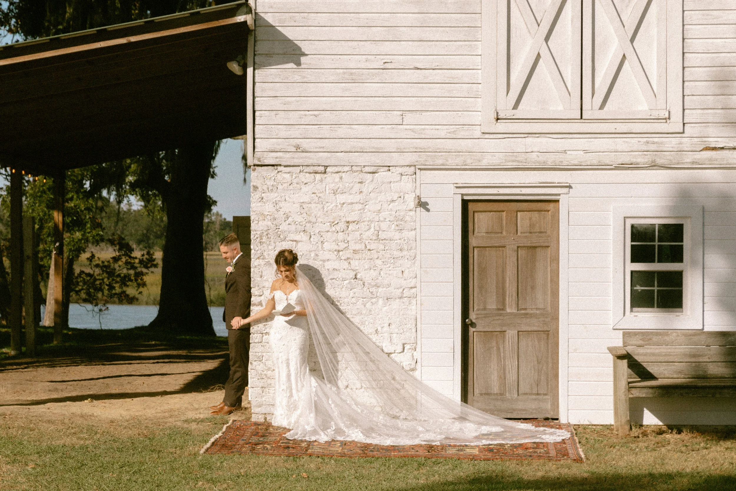barn wedding southern country wedding inspo.jpg