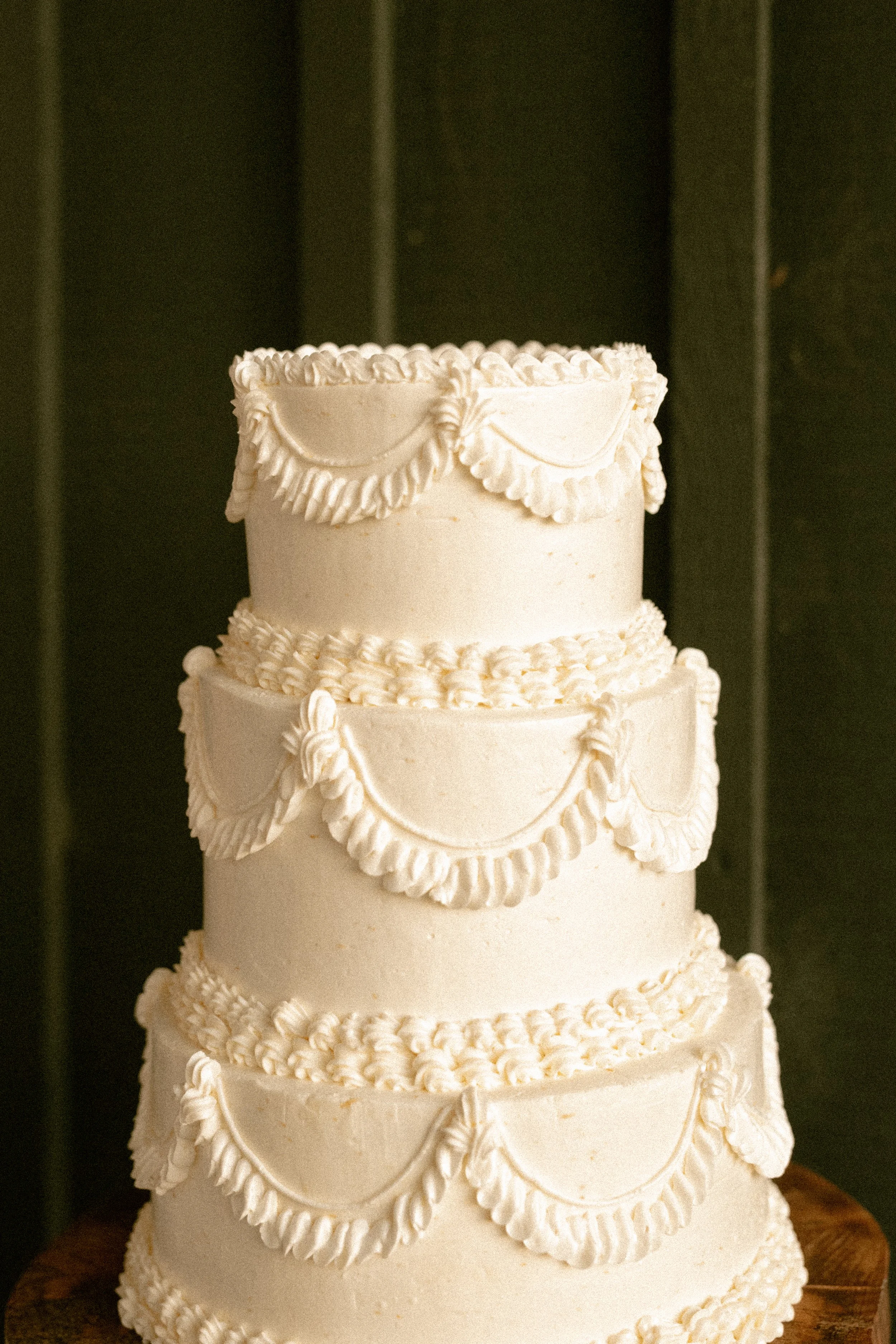 vintage-traditional-wedding-cake.jpg
