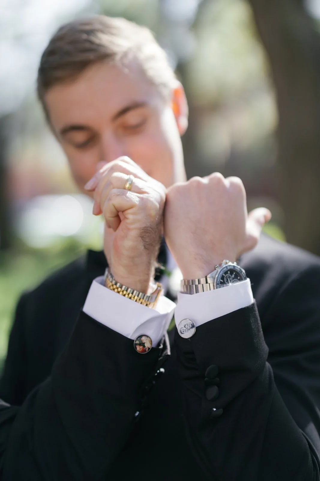 katey-wedding-day-groom-savannah-georgia.jpg