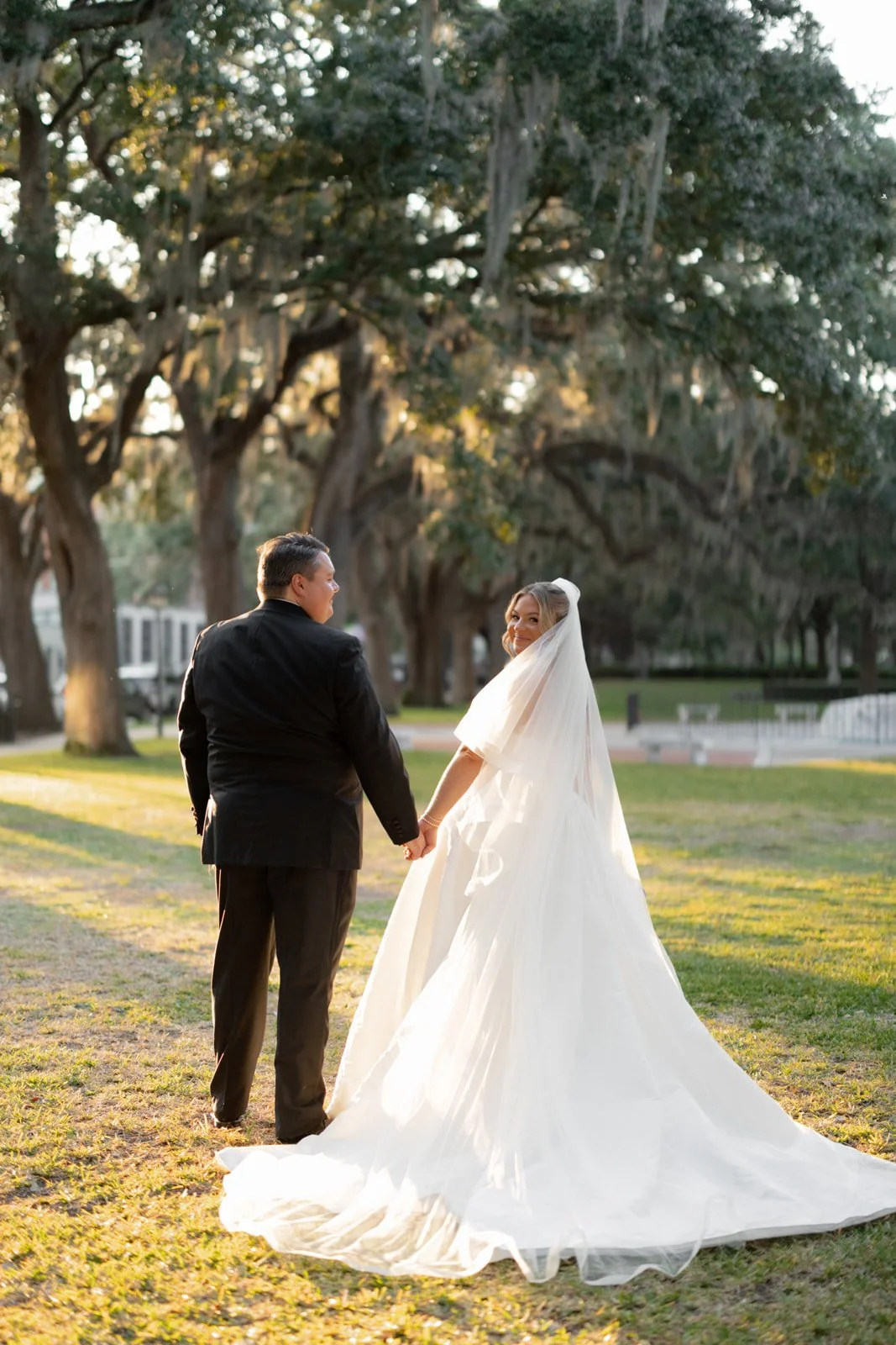savannah-wedding-bride-groom-oak-trees.jpg