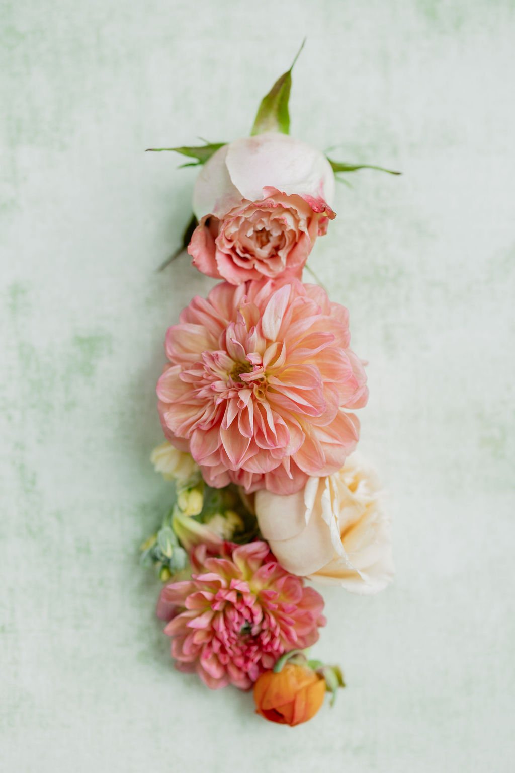 peach-wedding-flowers-blush-pretty-dahlias-and-flowers-ivory-and-beau-savannah-florist-southern-wedding-florist-southern-flowers-destination-weddings-in-the-south-lowcountry-florist.jpg