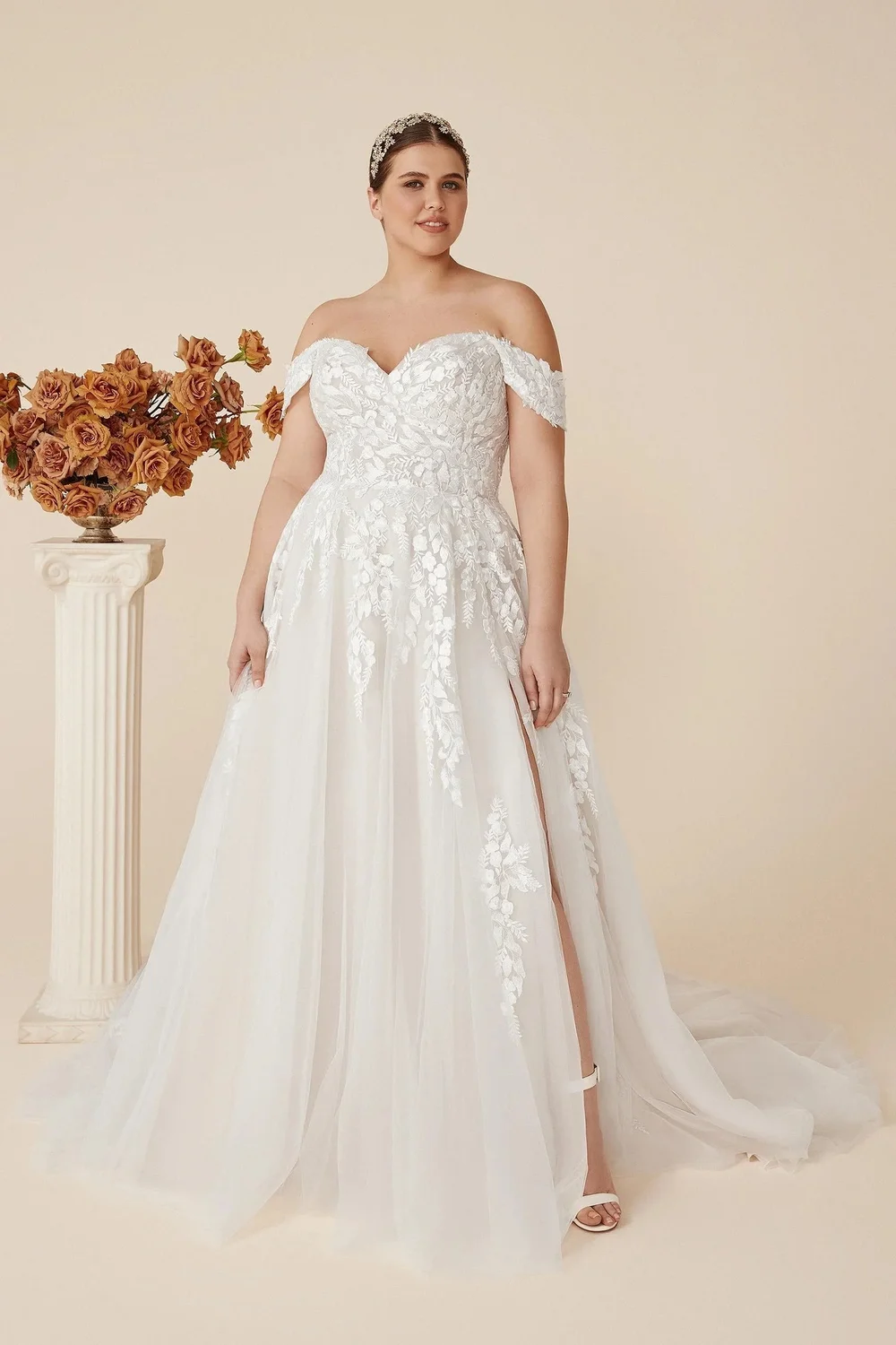 88219 Carlee size 22 lace aline sample sale Wedding dress by Justin Alexander Ivory & Beau Wedding Boutique 88219 Carlee size 22 lace aline sample sale Wedding dress by Justin Alexander Ivory & Beau Wedding Boutique