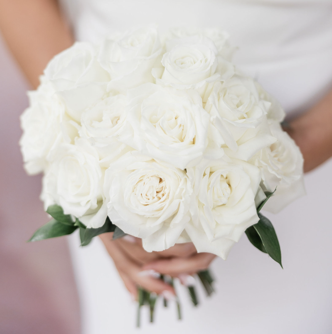 dozen-rose-bouquet-savannah-florist-savannah-wedding-flowers.png