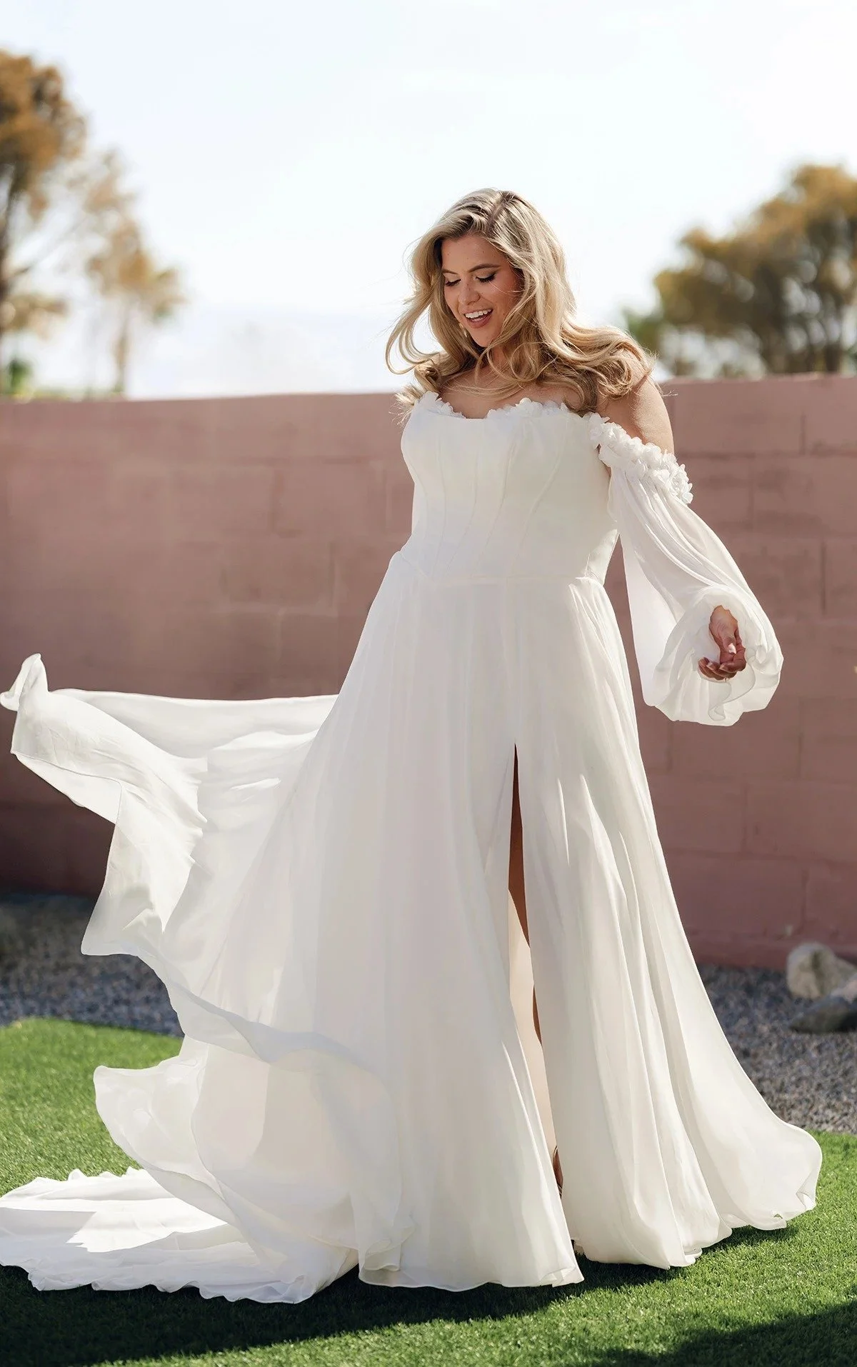 A Line Long Sleeve Wedding Dress with Corset and 3d Appliques