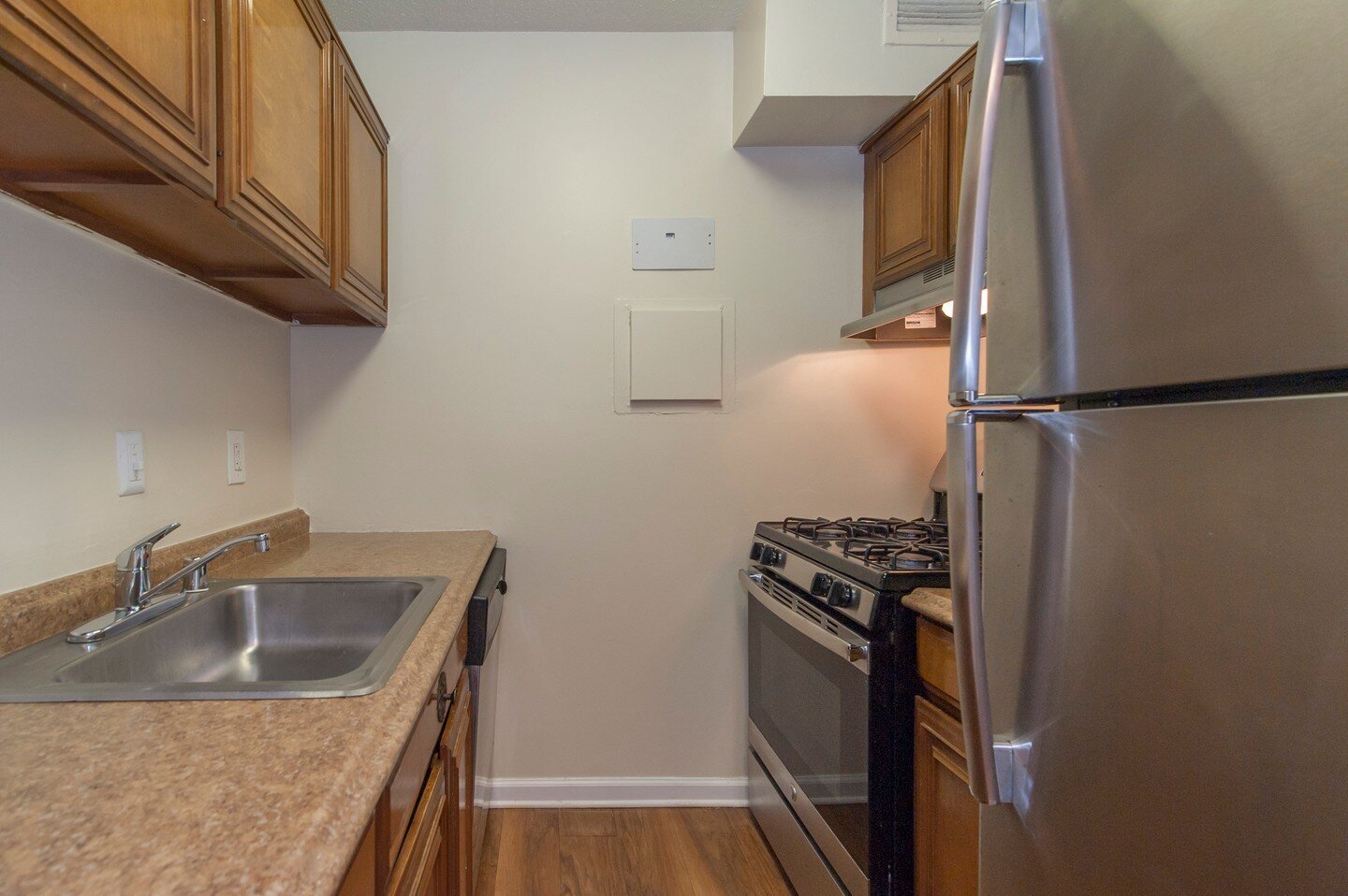 🏡 Explore our spacious 2-bedroom, 2-bathroom apartment home gems with a private balcony, ample closet space and more! Your dream home awaits! ✨ 

Visit https://westchestertower.com/ to schedule a tour today!

#nowleasing #availablenow #availability 