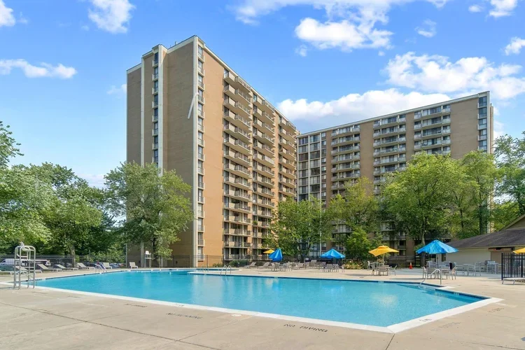 Touring the Amenities at These Luxury Apartments in College Park, MD