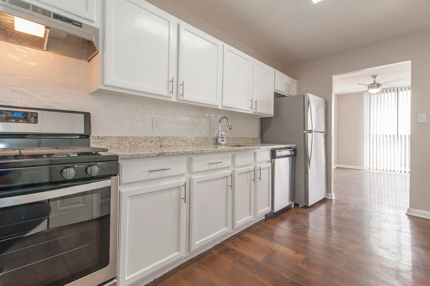 What&rsquo;s on the menu tonight? 🍽️ Whether you&rsquo;re cooking up a homemade favorite or ordering in, our modern kitchens are ready for your next delicious creation. Share your dinner plans with us below!

#WestchesterTower #ApartmentLiving #Kitc