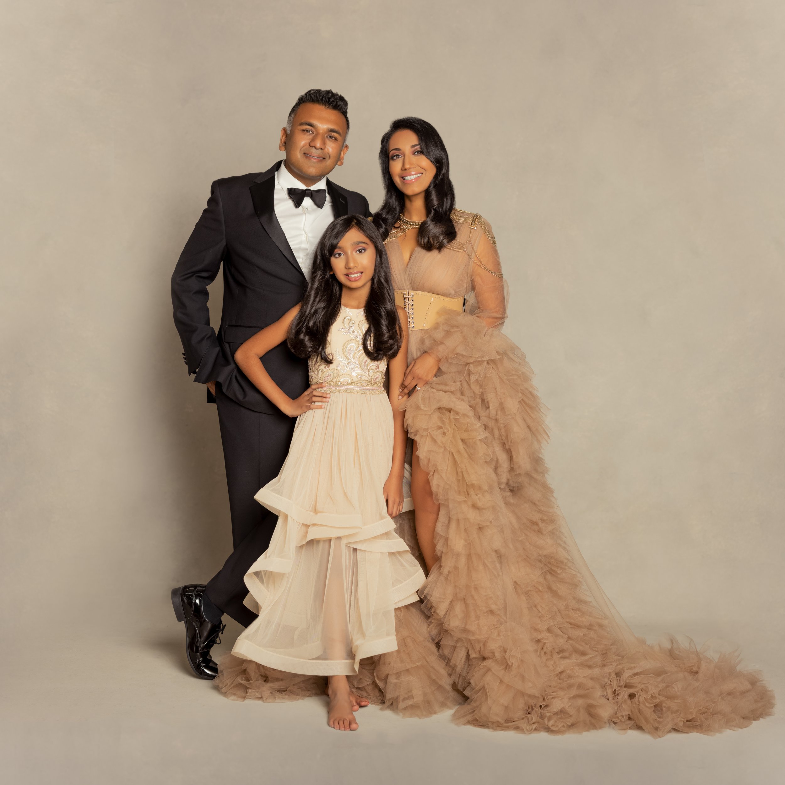 Dimpal_and_Family_Portrait_Photography_by_Saray_Taylor-Roman-20.jpg