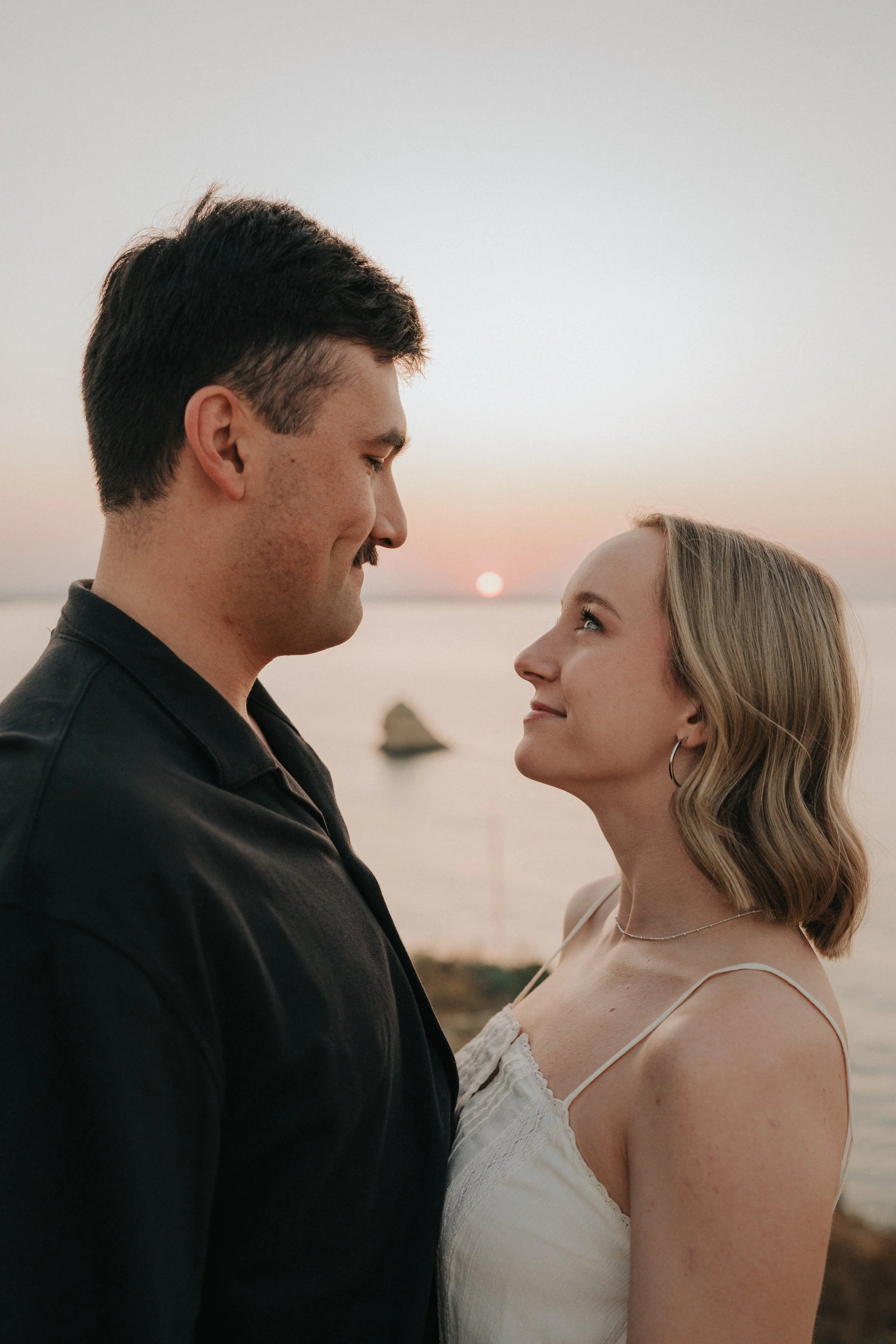 Engagement Session at Praia da Dona Ana | Lauren &amp; Jim