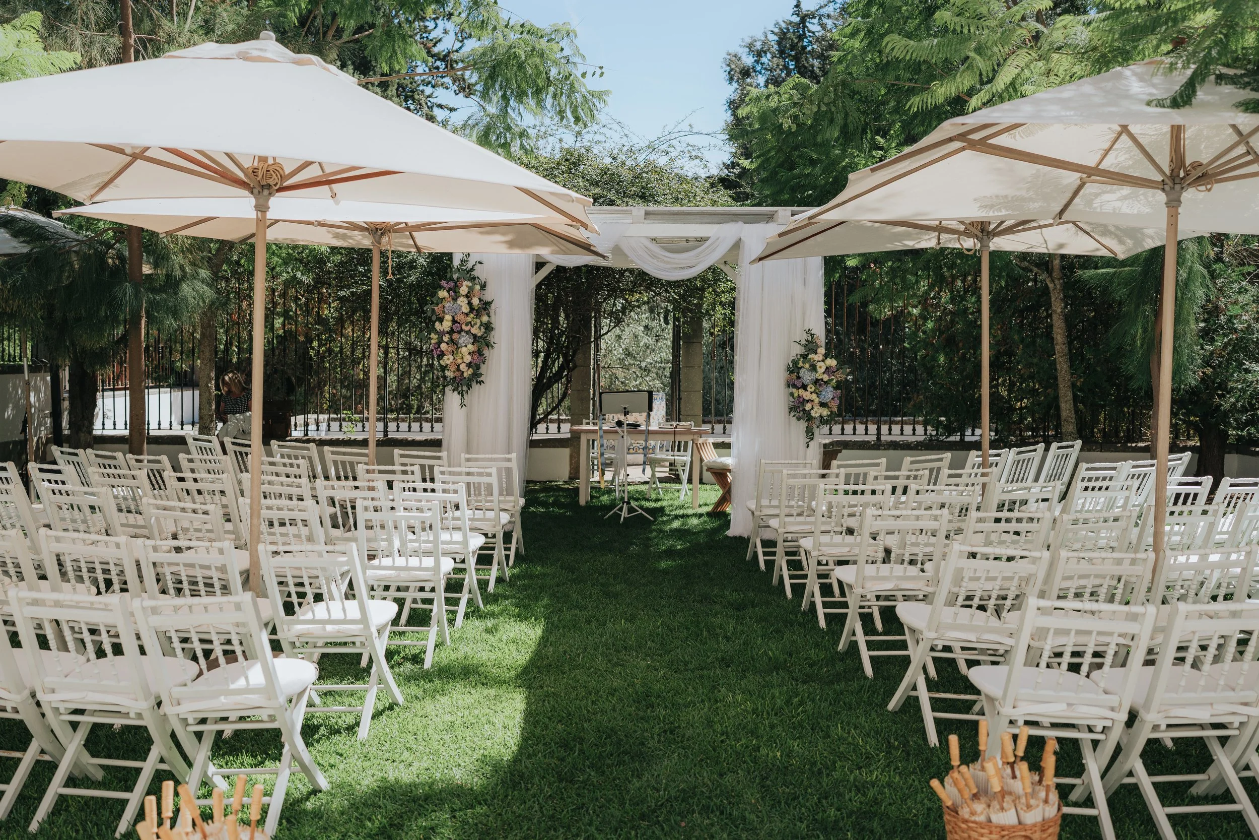 Wedding ceremony decoration at Os Agostos in the Algarve
