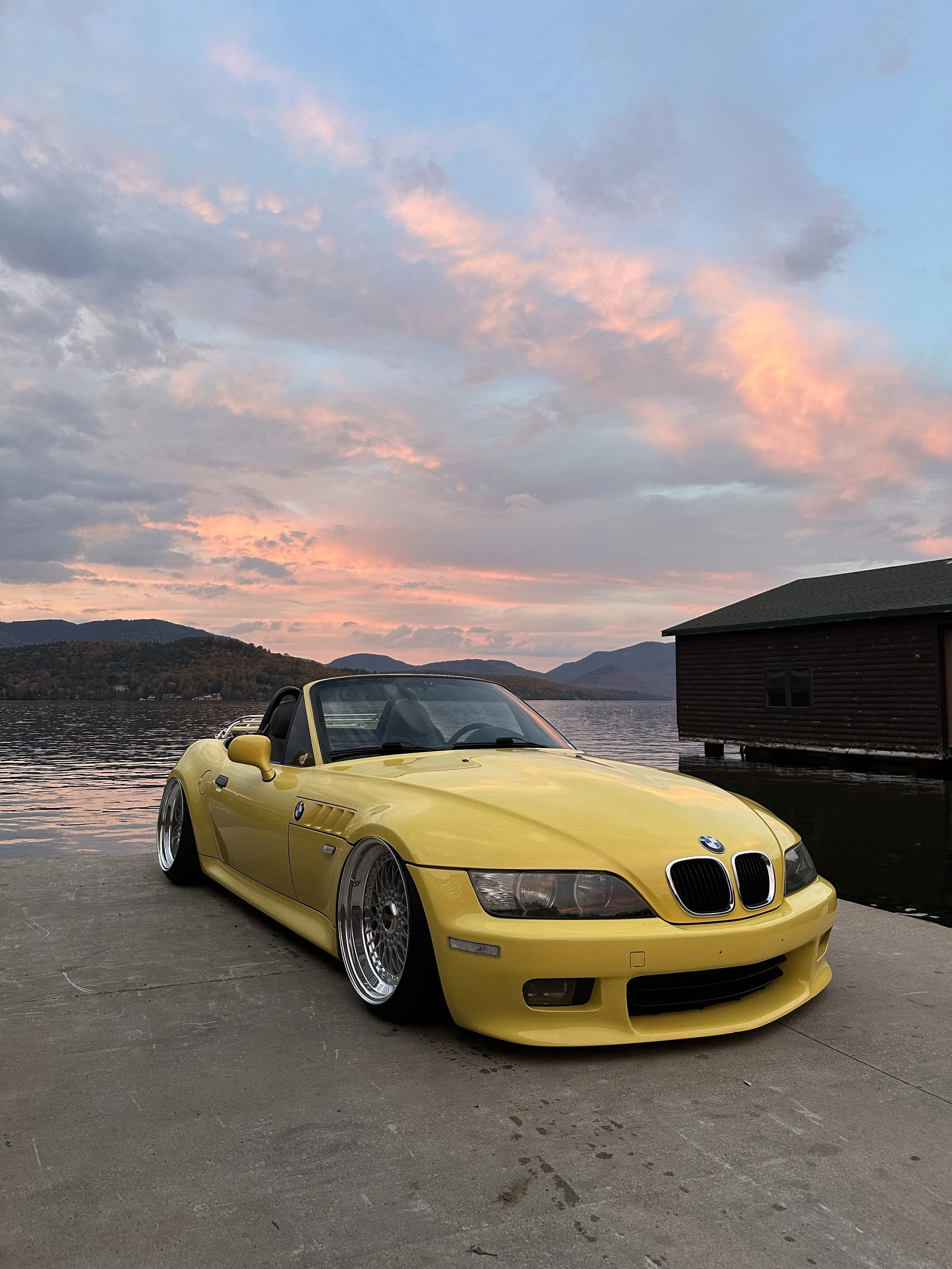 Dennis's Dakar Yellow BME z3 on Custom Style 5s In the Adirondacks