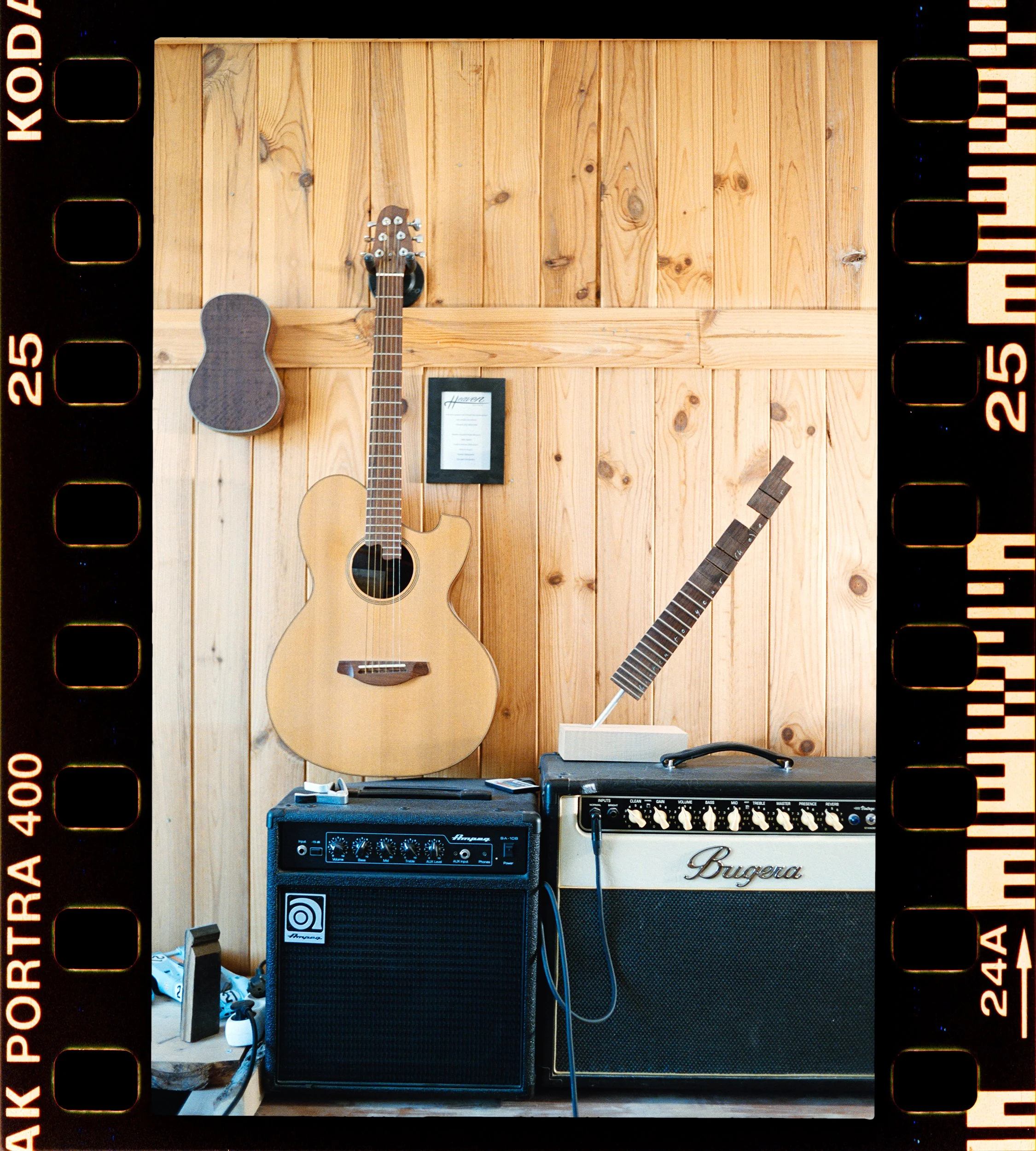 RFerand_C85_F3_Portra400_35-Heaven Guitars-HD.jpg