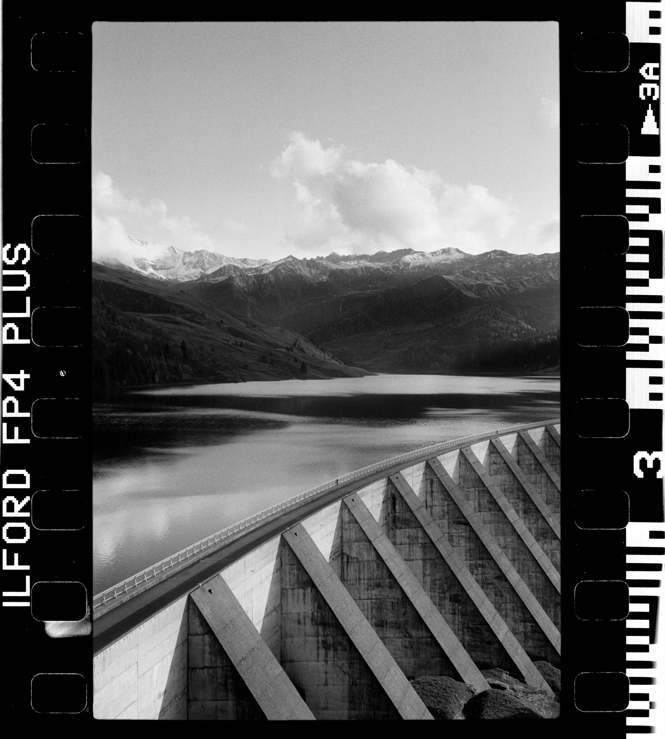 RFerand_BnW67_M6_FP4_20-Edit-Roselend-HD.jpg