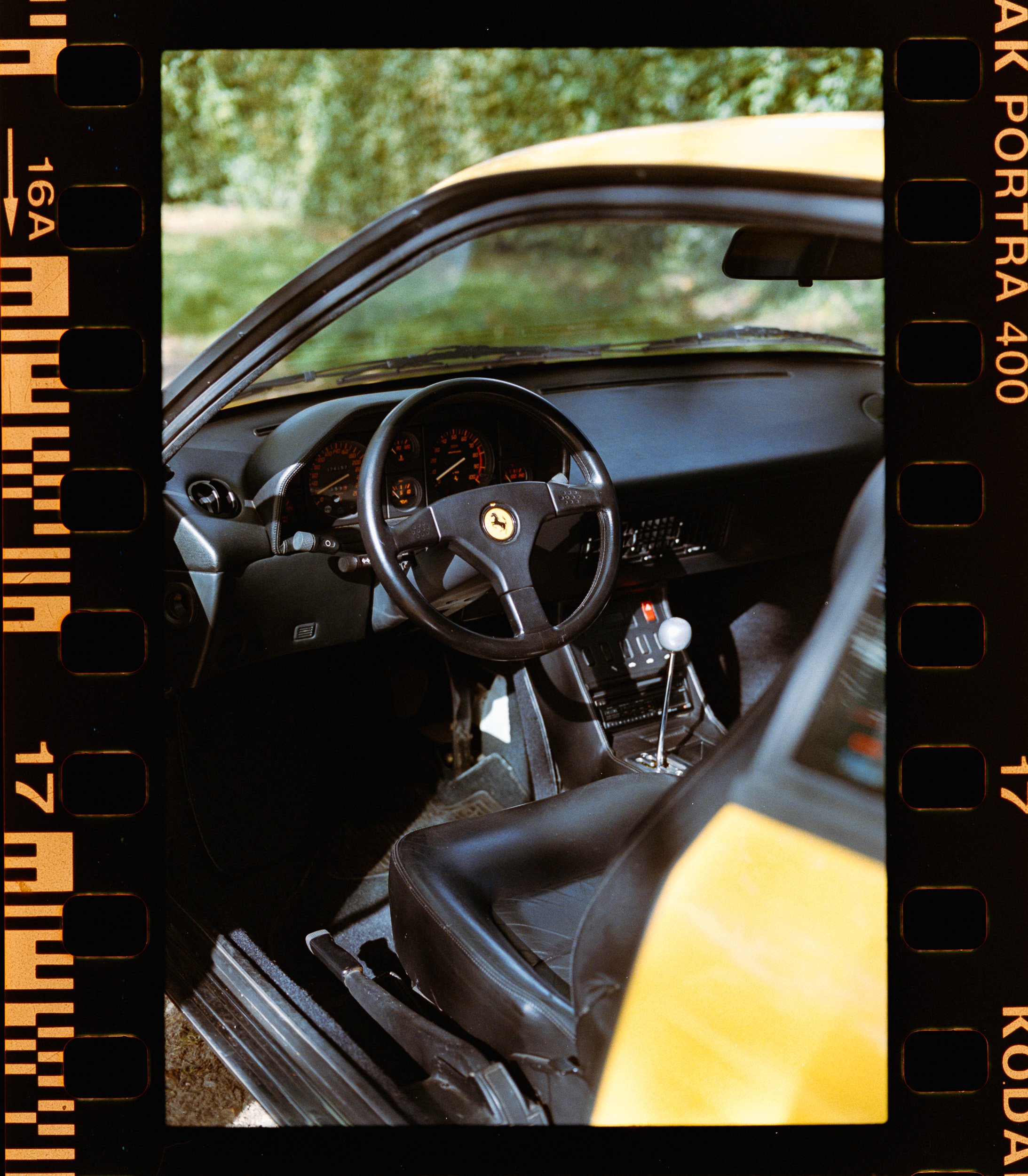 RFerand_C89_F3T_Portra400+1_17-Ferrari Mondial-T-SD.jpg