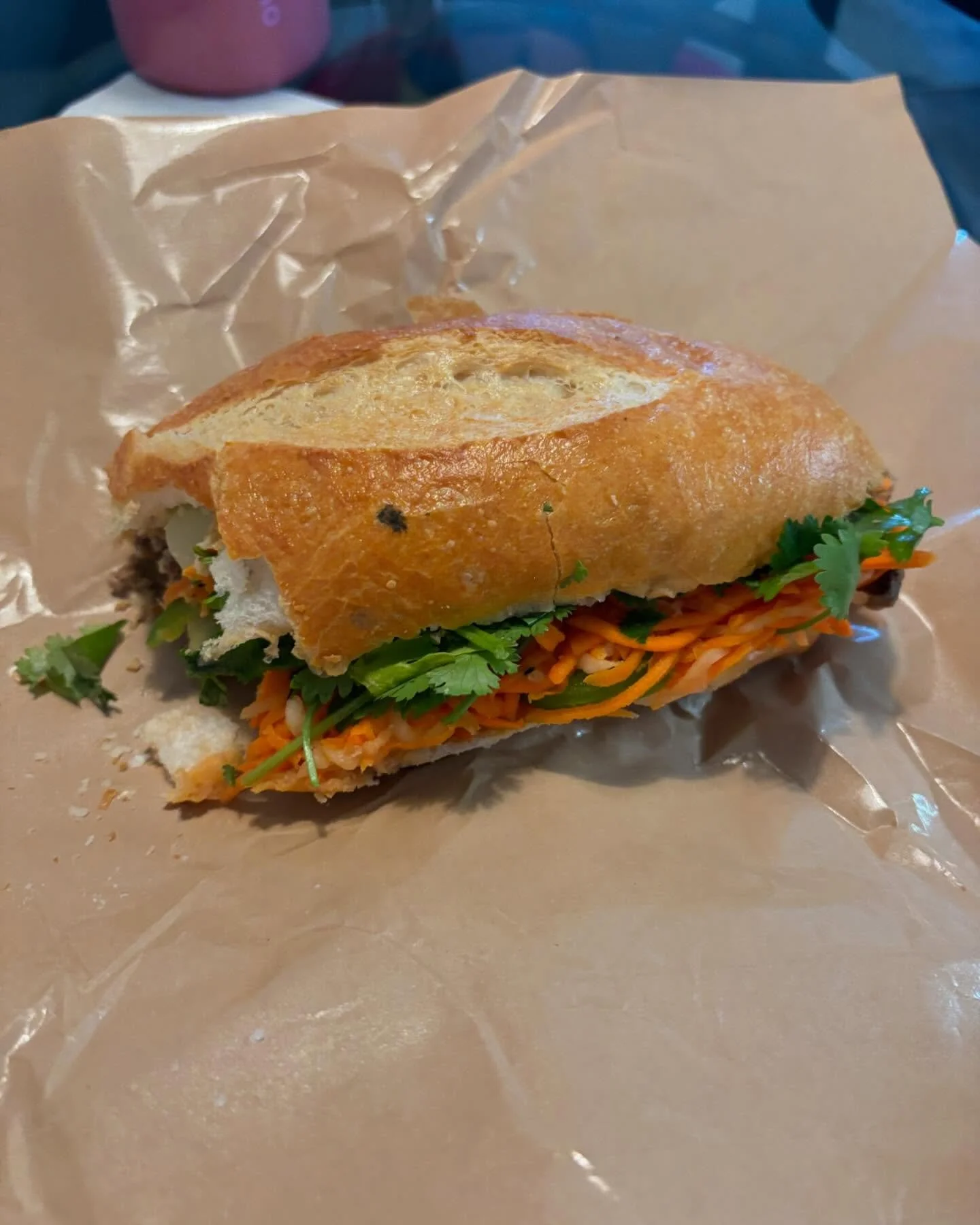 Lu&rsquo;s
Prospect Park Minneapolis, MN
Beef bahn mi with cilantro, picked carrot and daikon, jalape&ntilde;o, toasted, baguette, sauce, and probably other things
$9.56
9/10
I was terrified that the bahn mi was going to be bahn mid. By the looks of 