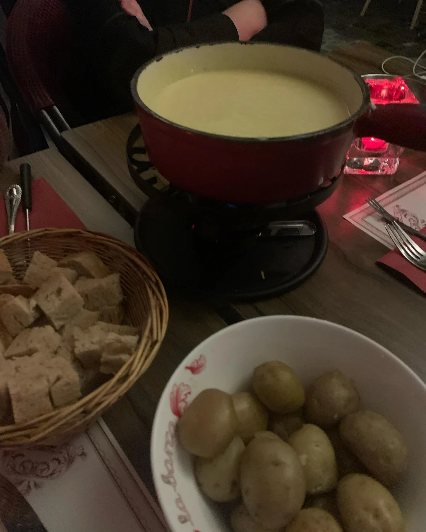 Ciao! I have crossed over the pond for the sole reason to provide international content on this account. Today I will breaking down the good, bad, and ugly of my European meals in rapid fire speed. I would include the prices but I decided that everyt