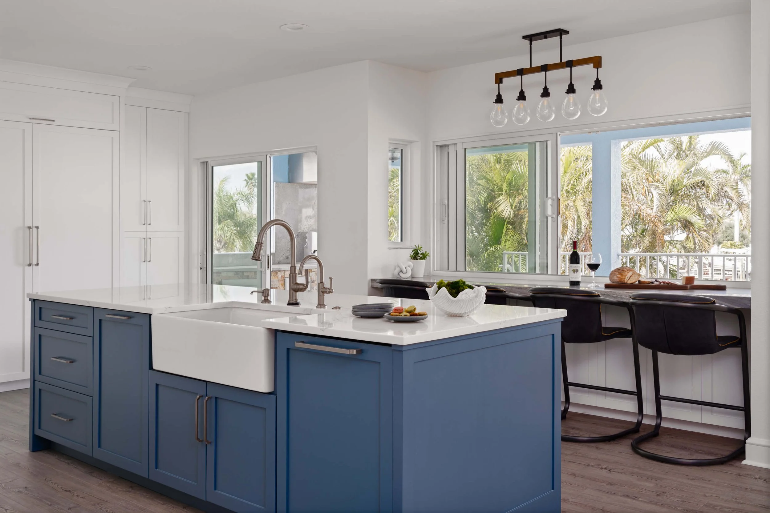 Coastal Transitional Kitchen Remodel by Lindross Remodeling project photo