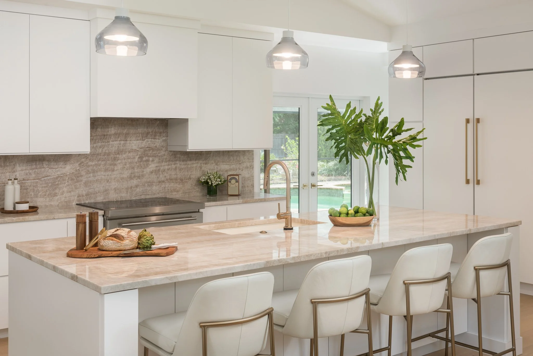 7 Kitchen Cabinet Stain and Paint Color Ideas for Your L-Shaped Kitchen