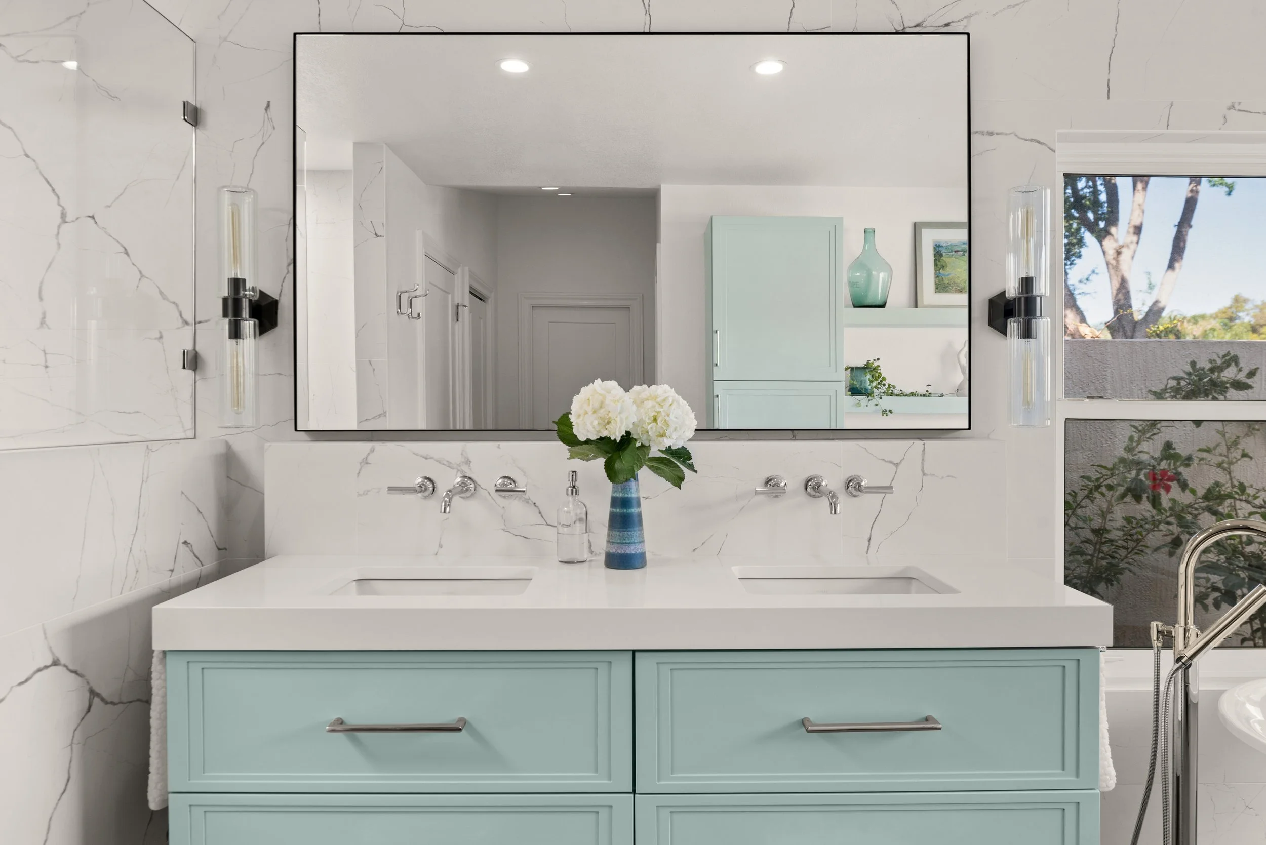 The two sinks on this double bathroom vanity in a custom home in Tarpon Springs | Lindross Remodeling