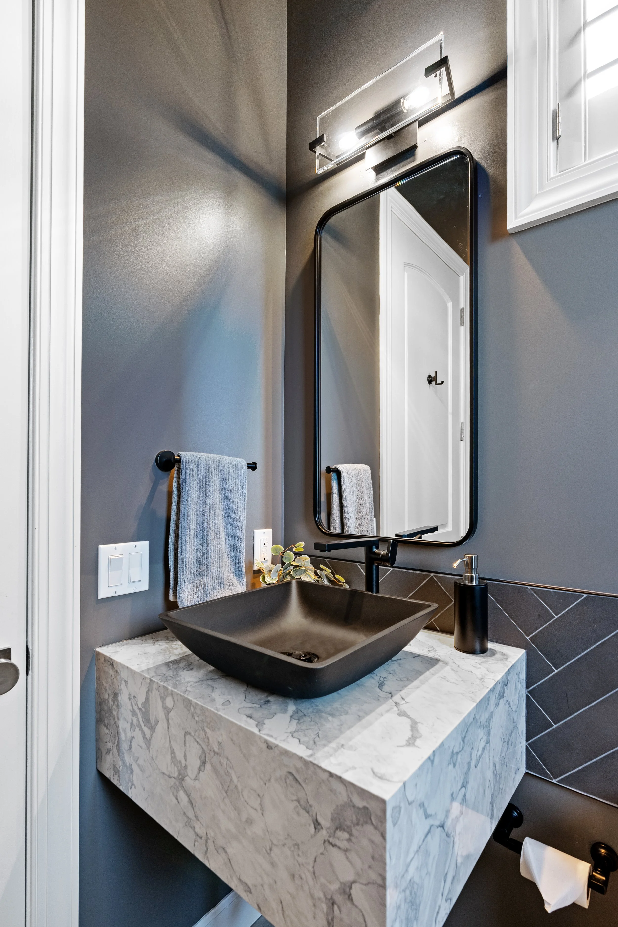 Causeway Vista Home Renovation385.jpg