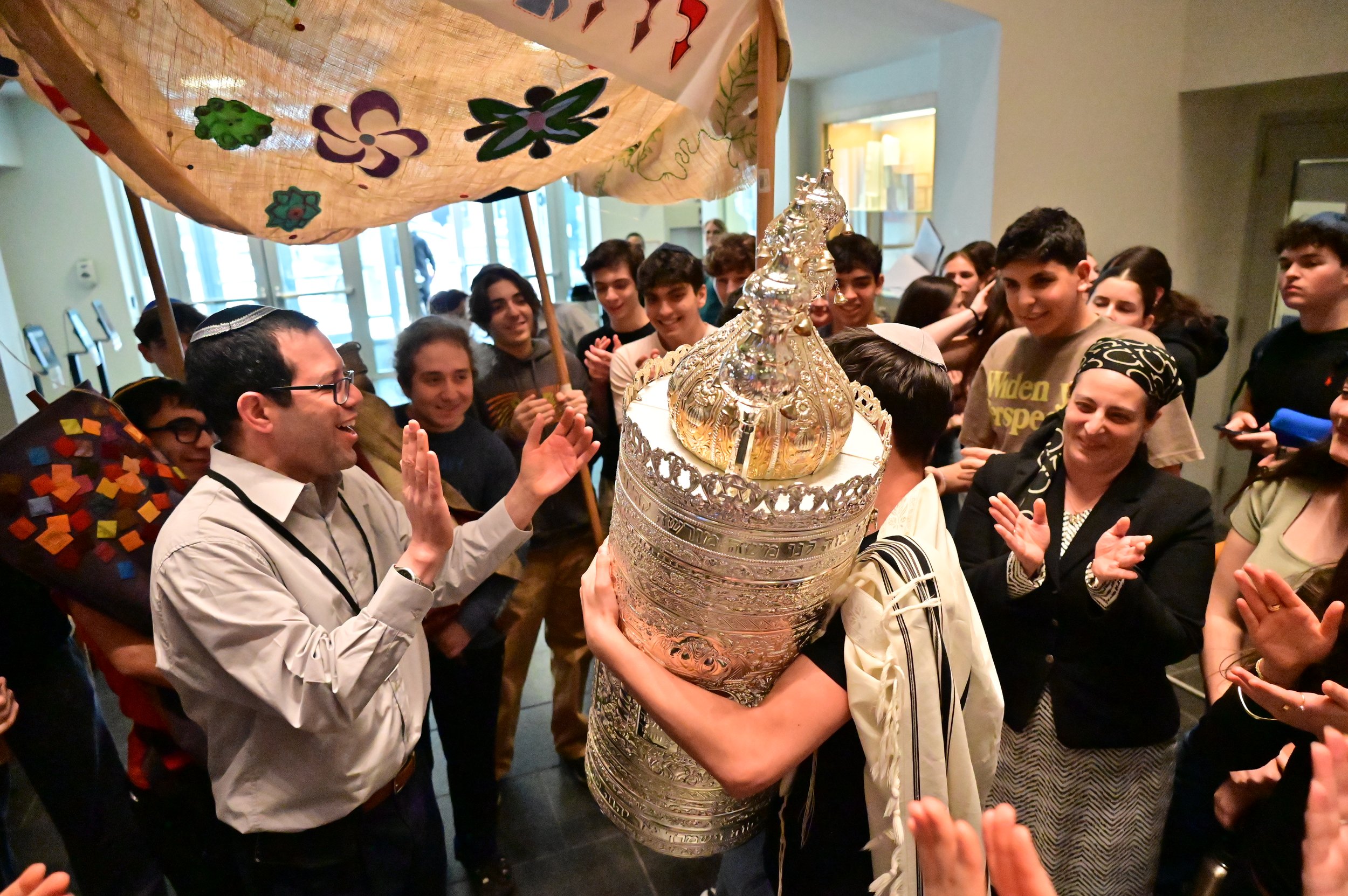 Heschel Welcomes a Sephardic Torah 