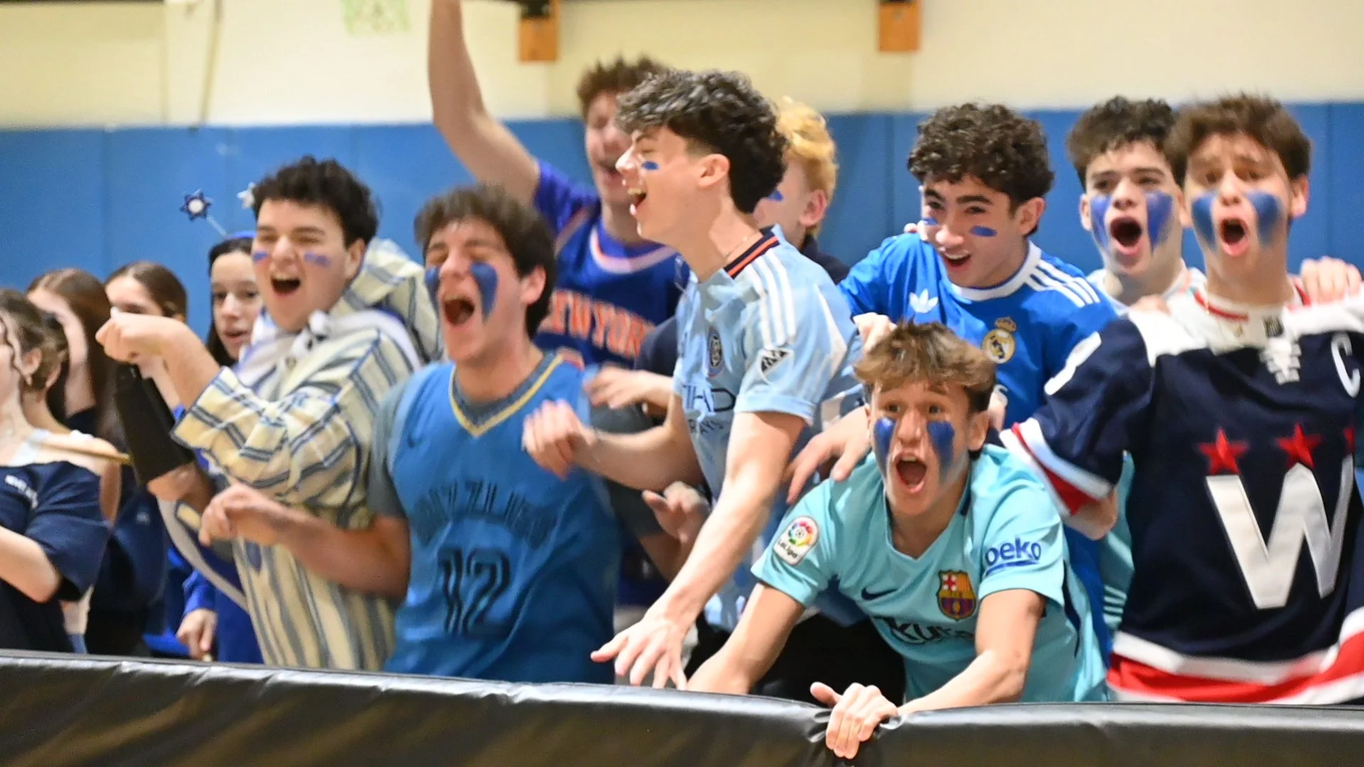 High School Has Hanukkah Themed Color War 