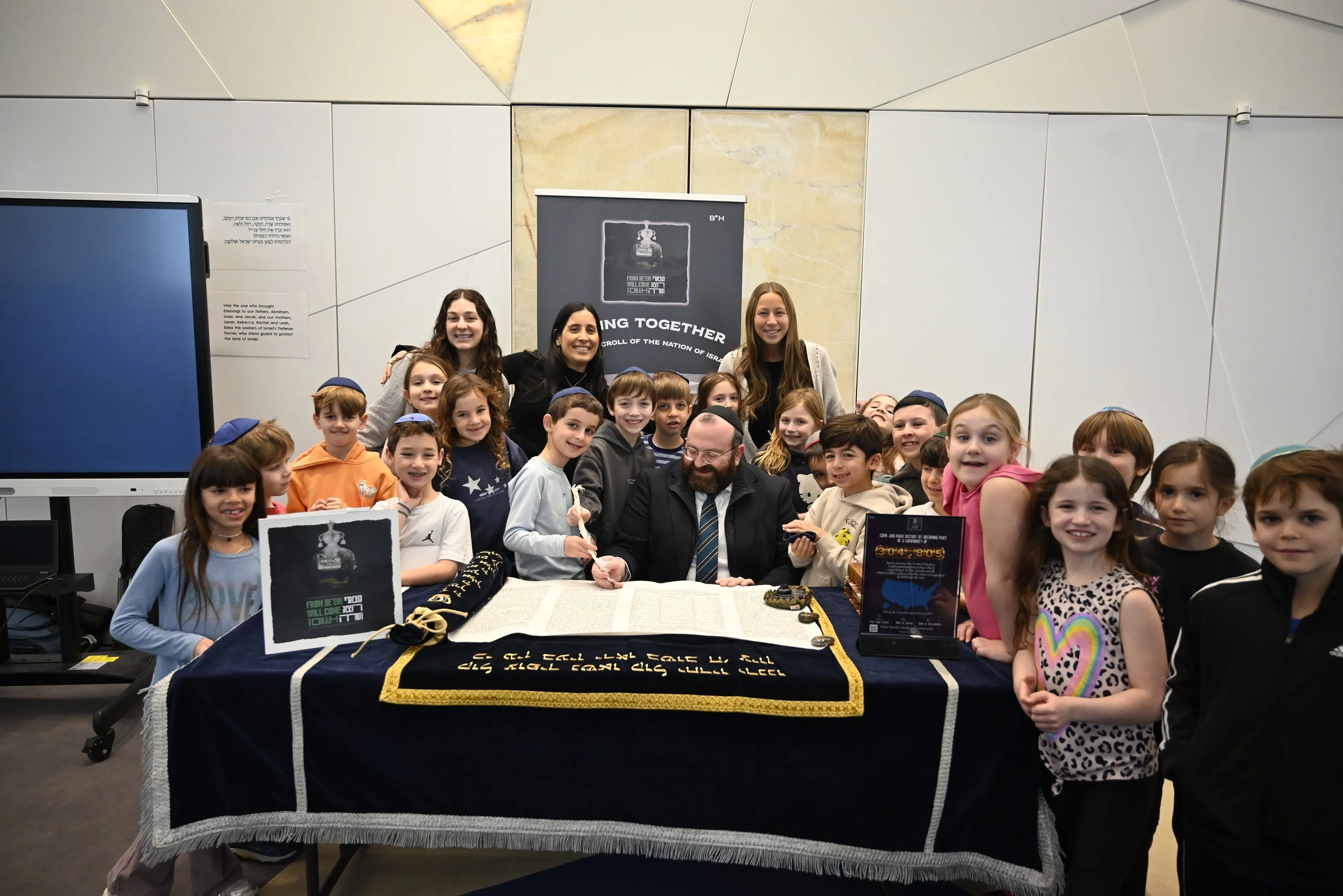 Letter by Letter, Heschel Students Help Honor 10/7 Hero