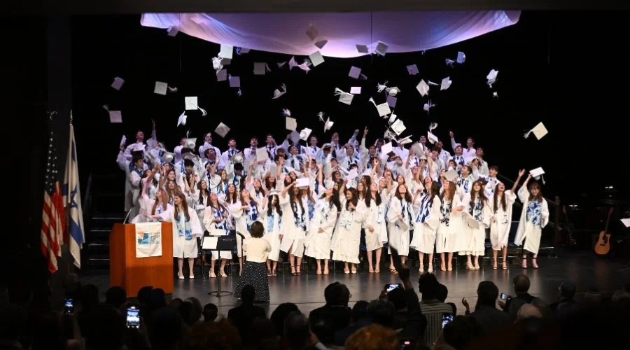 Heschel’s Class of 2026 Graduates! 