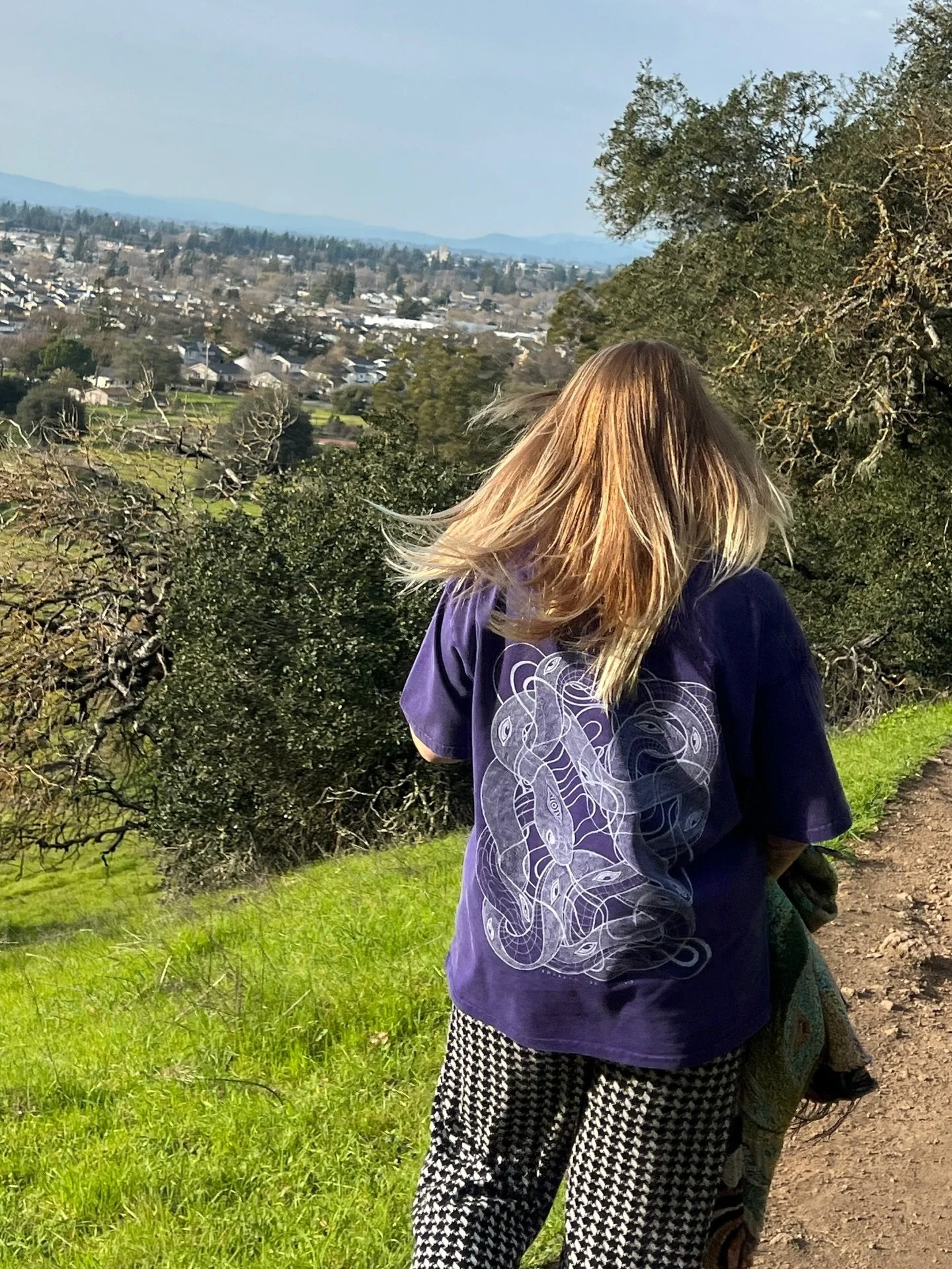 Saying goodbye to the year of the snake 🐍

Year of shedding old skin.
Remembering what&rsquo;s been forgotten.
Returning to myself. 

Ready for the fire horse 🔥🐎 

/please DON&rsquo;T stop asking me for snake tattoos, i absolutely LOVE them

Featu