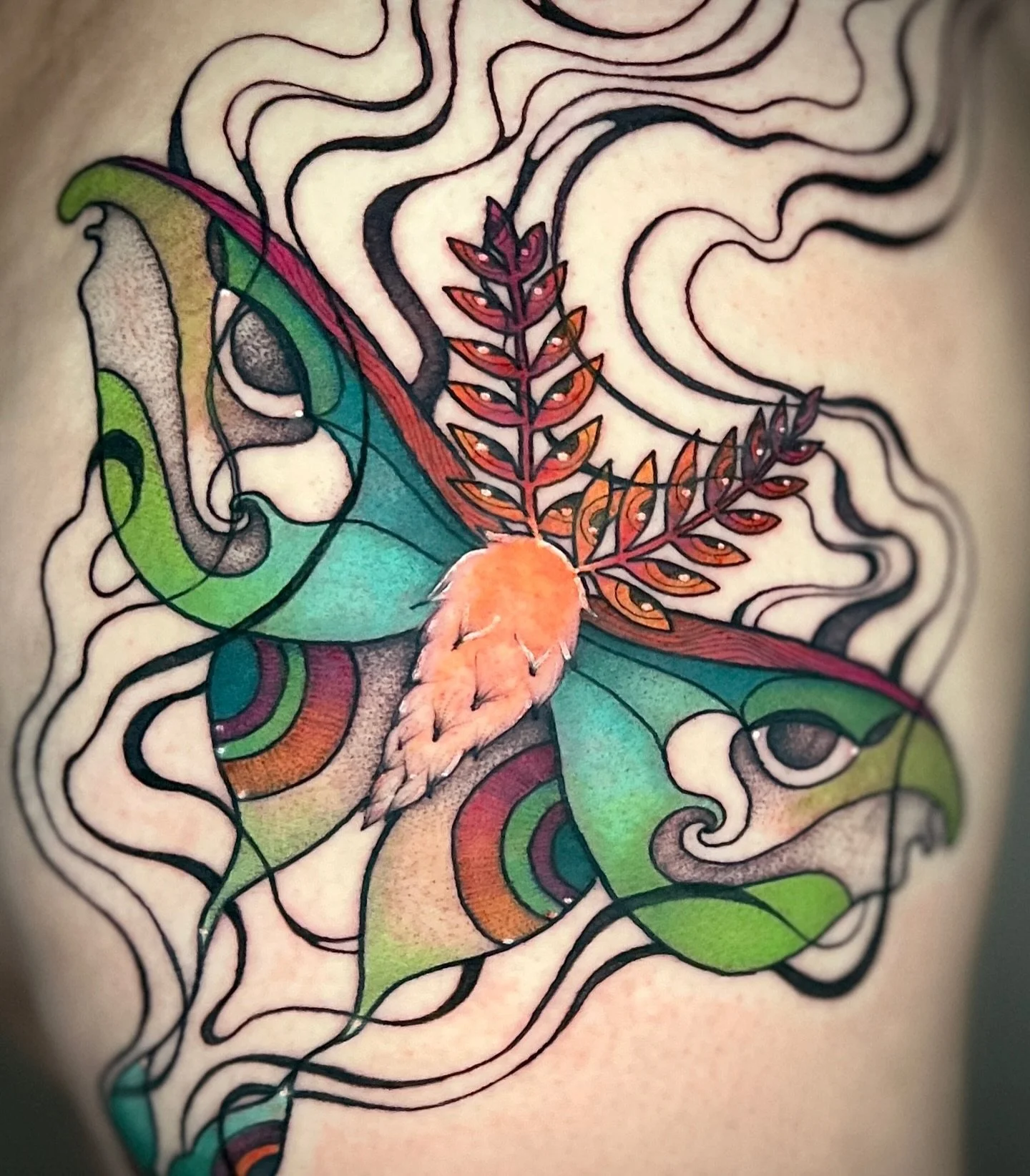 Haven&rsquo;t had much time to post anything new but here&rsquo;s fan favorite: a compilation of some 〰️squiggly tattoos 〰️🖤 
How do you call the &lsquo;squiggles&rsquo;? I kinda love the silly name 🫠〰️

books open 💌
〰️〰️〰️〰️〰️〰️〰️〰️〰️〰️〰️〰️〰️〰️〰️