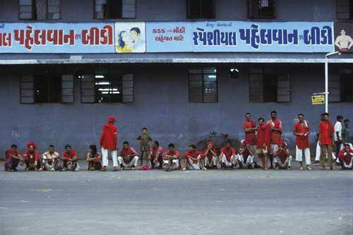 No. 182 Rickshaw drivers, Ahmedabad, Gujarat, India, 1973