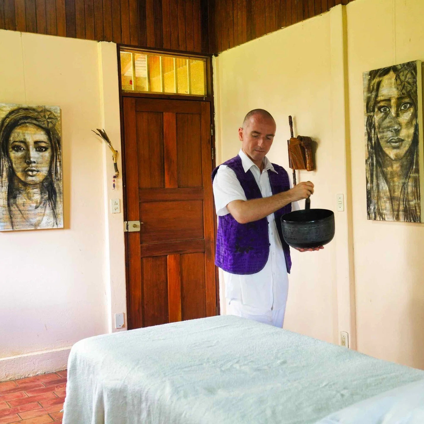 Presence in motion.

Sound, stillness, and light &mdash; all part of the same story.

Captured in my healing space in Costa Rica &mdash; a moment of devotion to the art of energy, rhythm, and being.

🎥 Every creative expression starts here &mdash; i