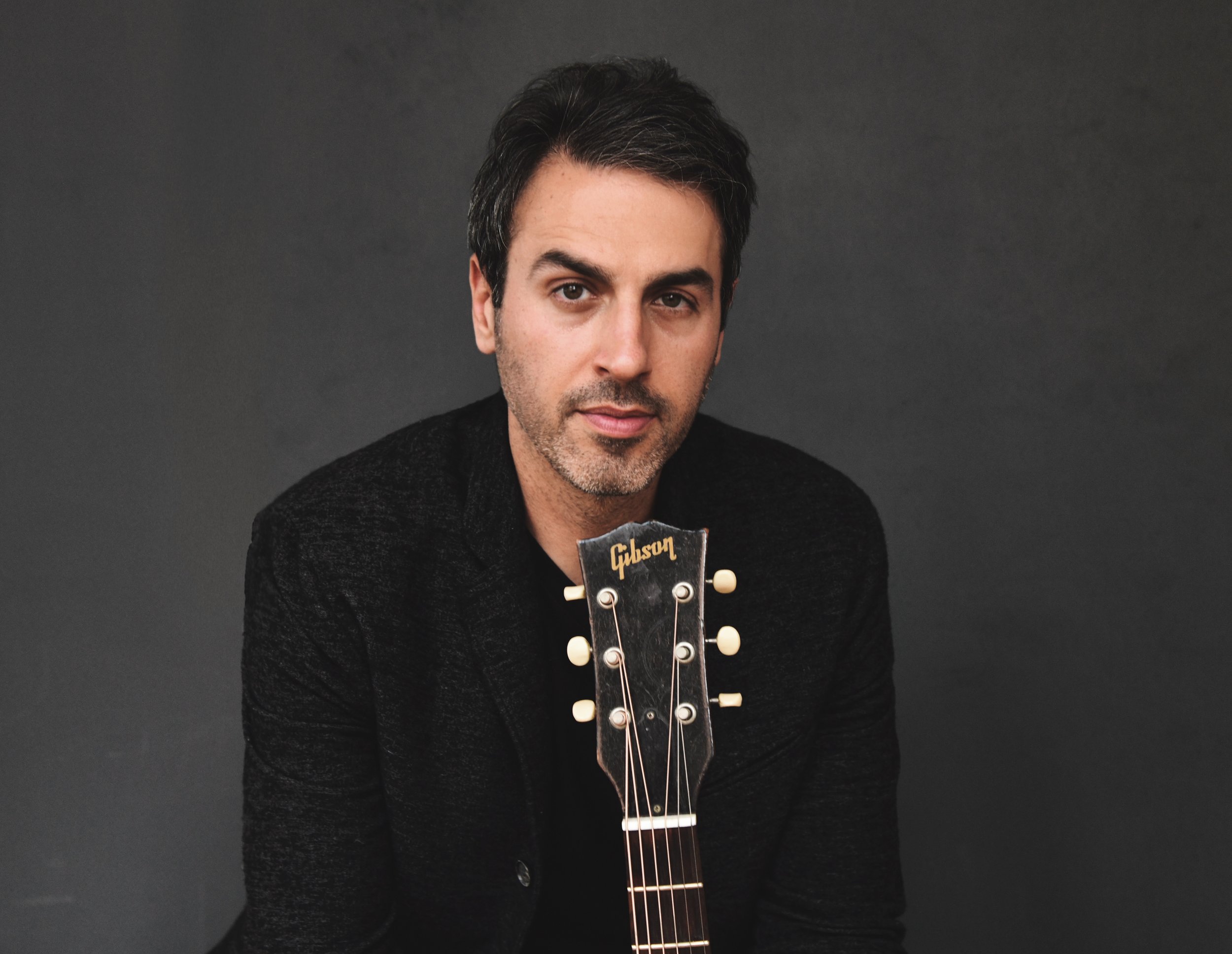 Live Music: Ari Hest