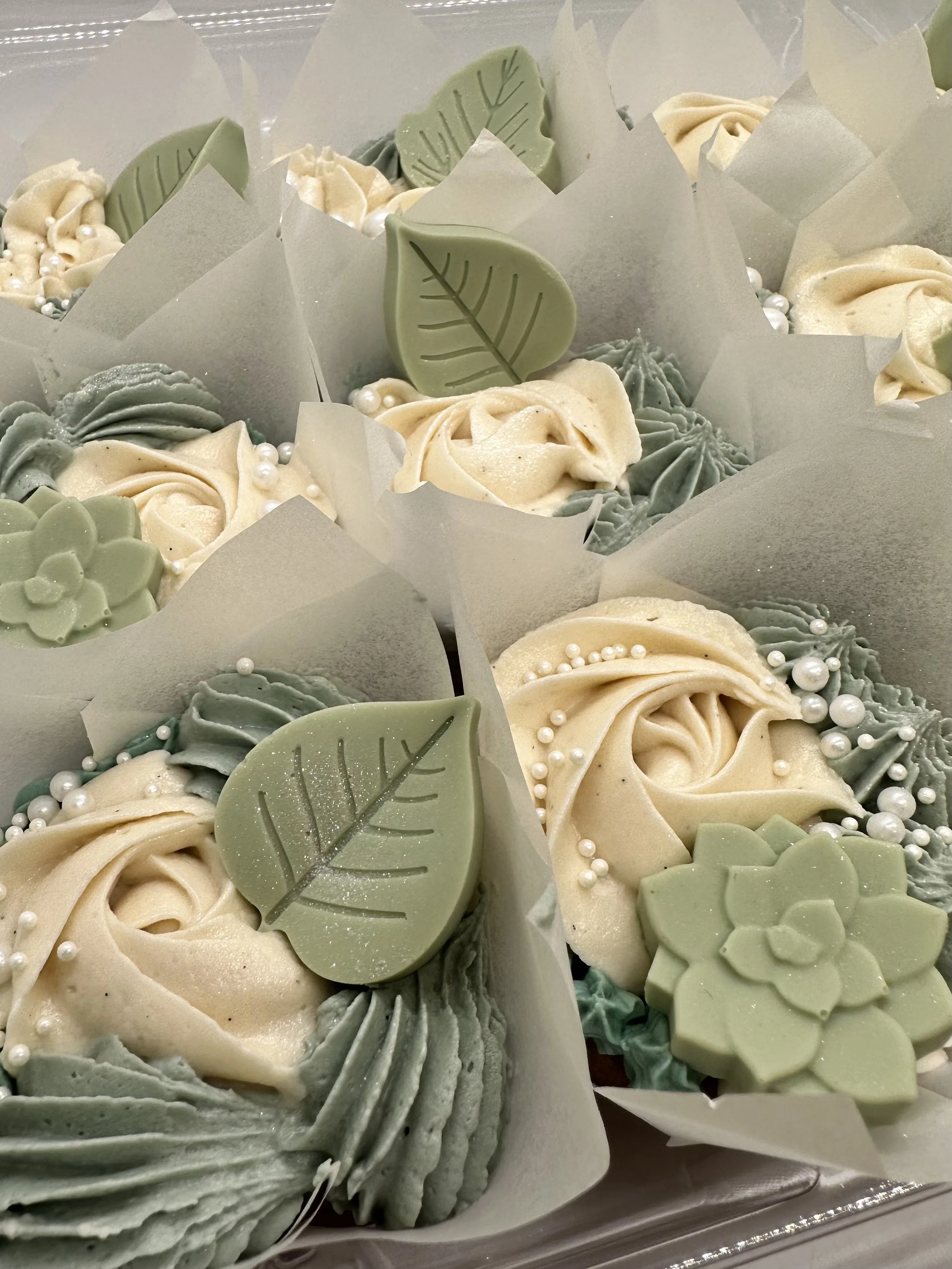 leaf-elegant-eucalyptus-cupcakes.jpeg