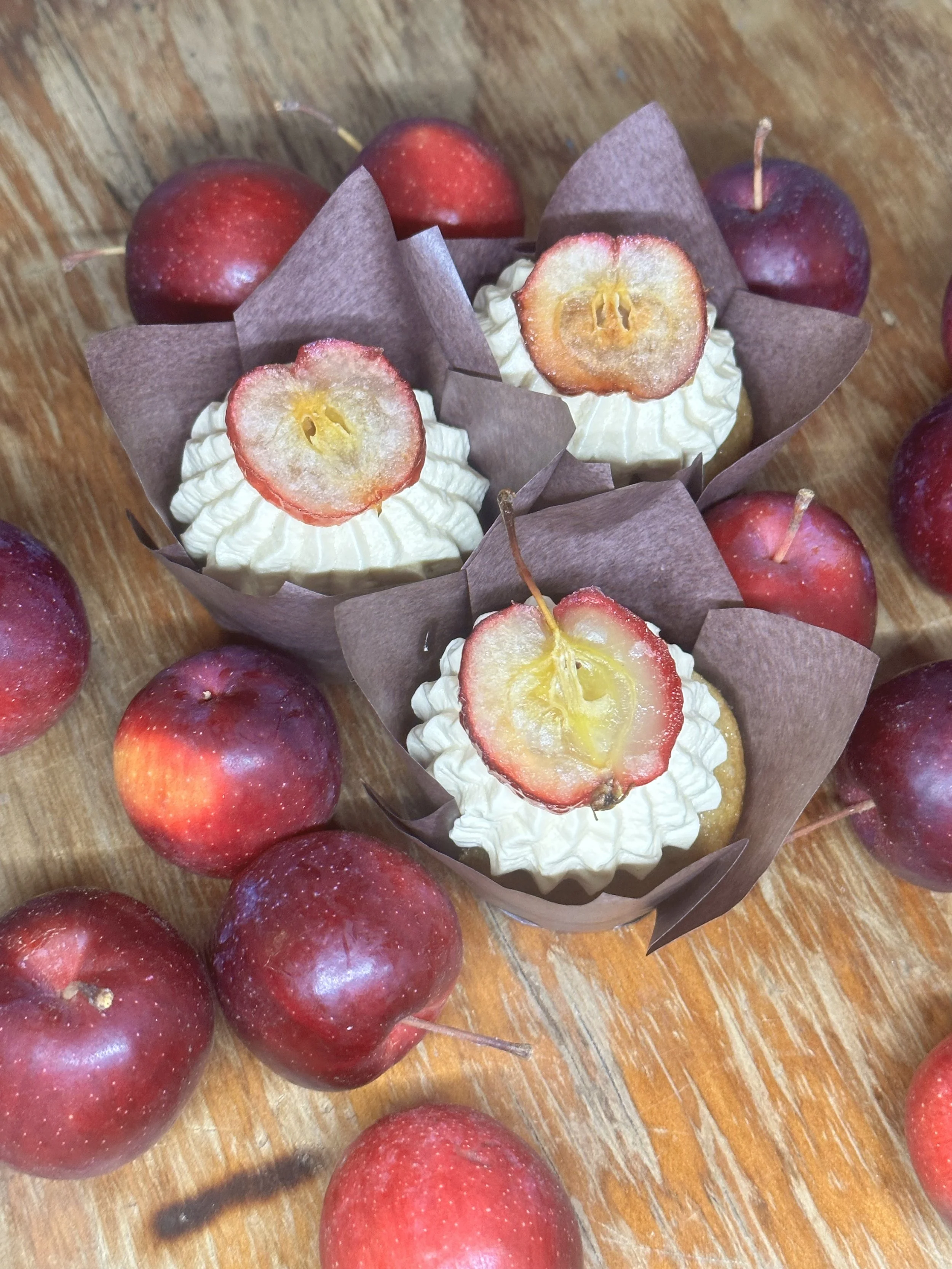apple-cupcakes-fall-vegan.jpeg