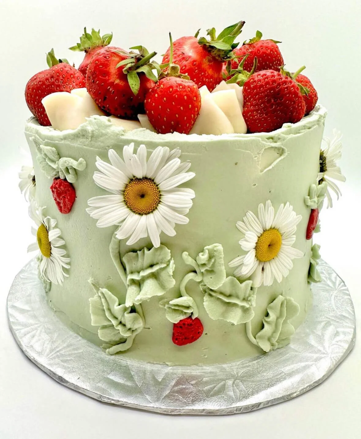 strawberry-daisy-cake-fresh-florals-fruit-kingston-ontario.jpeg